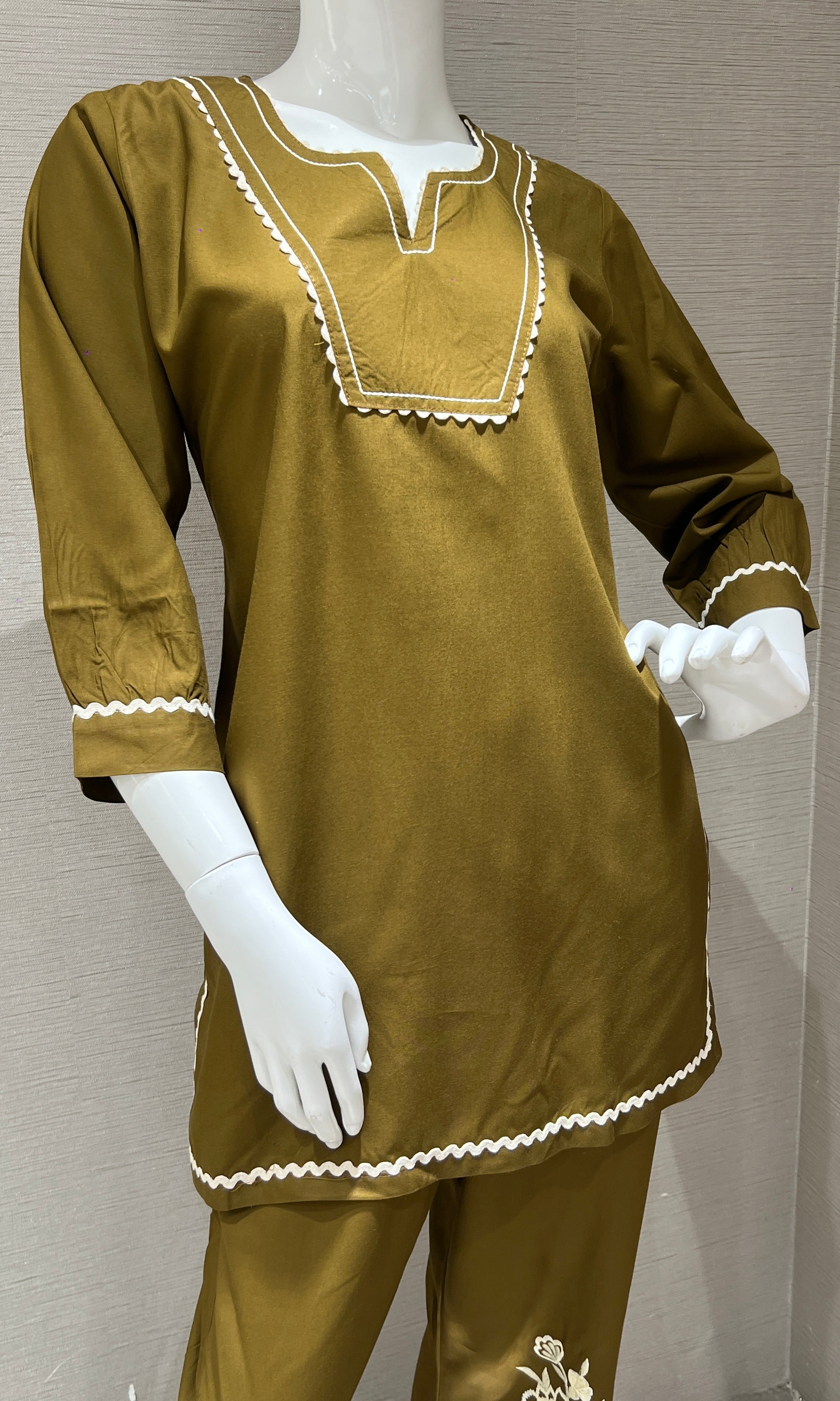 Brown cord set