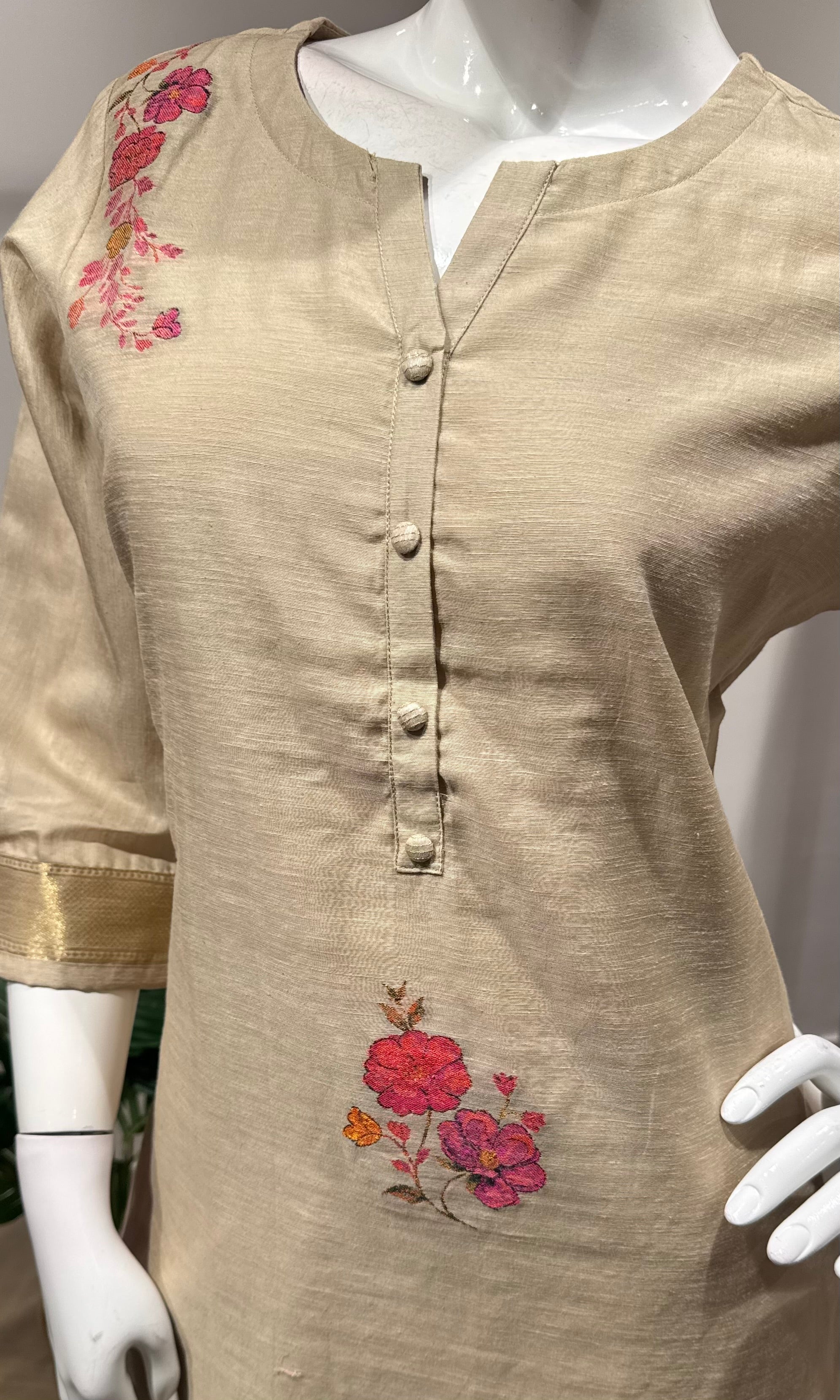 Cream floral motif printed kurta set