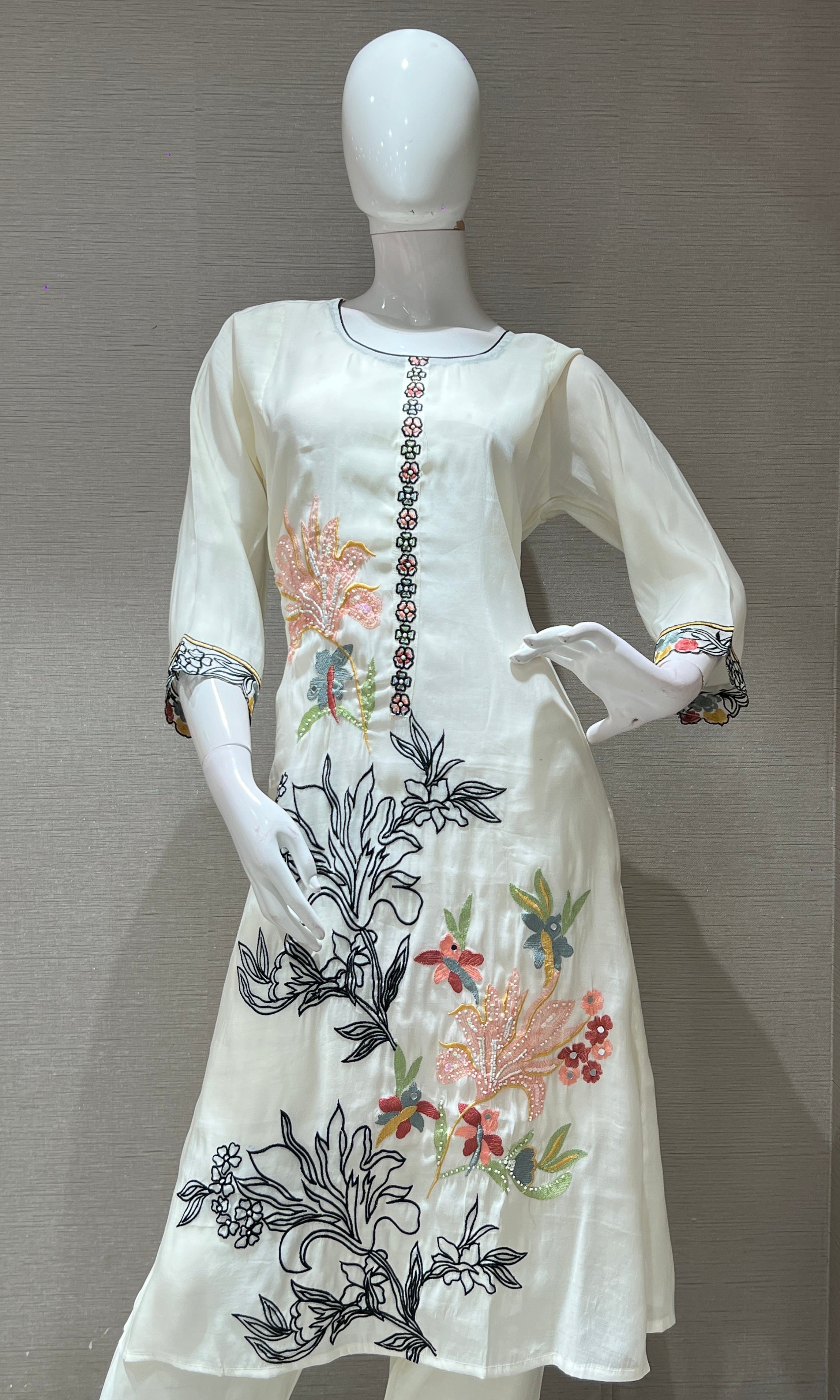 Cream mul chanderi floral embroidery kurta set