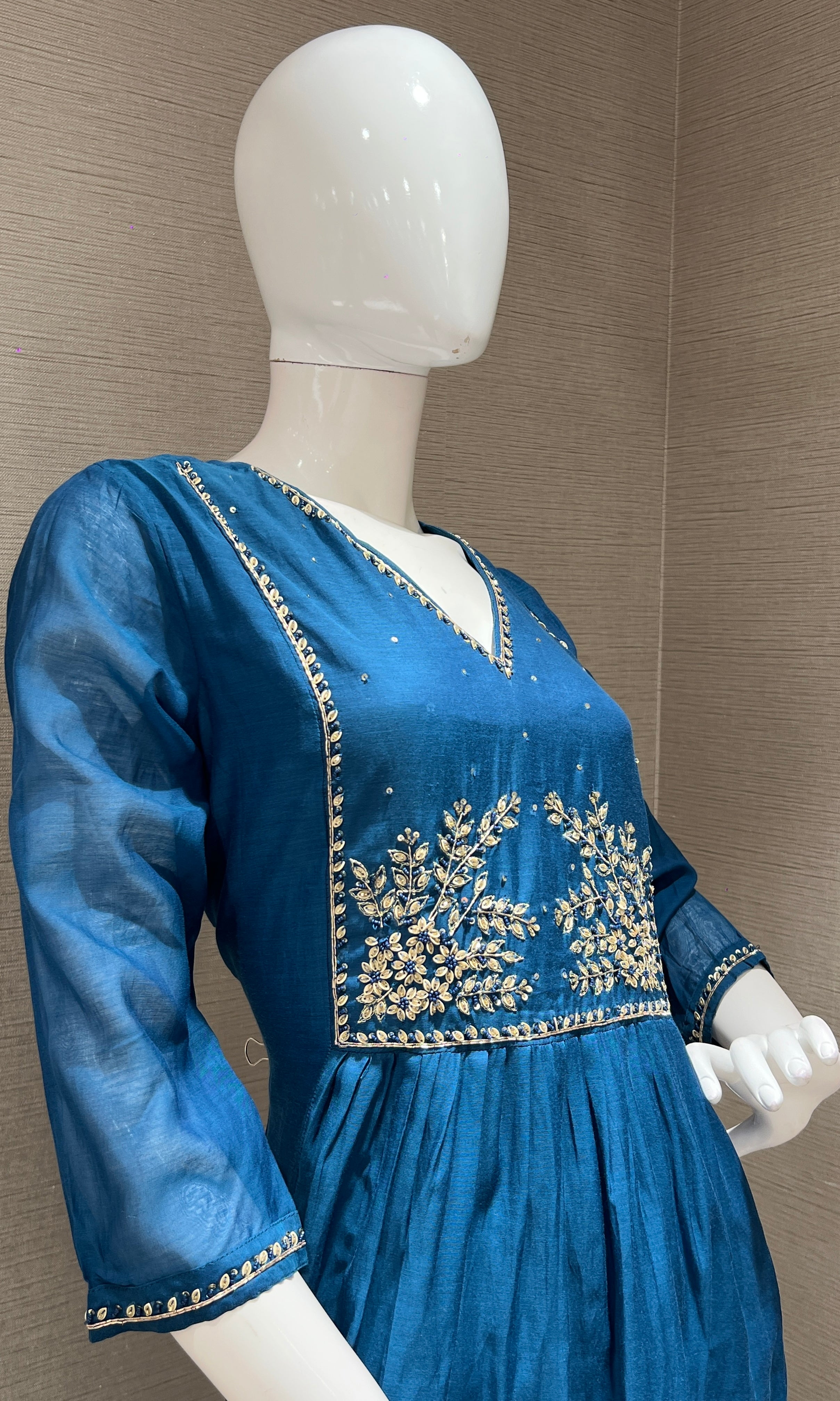 Blue Embroidered kurta set