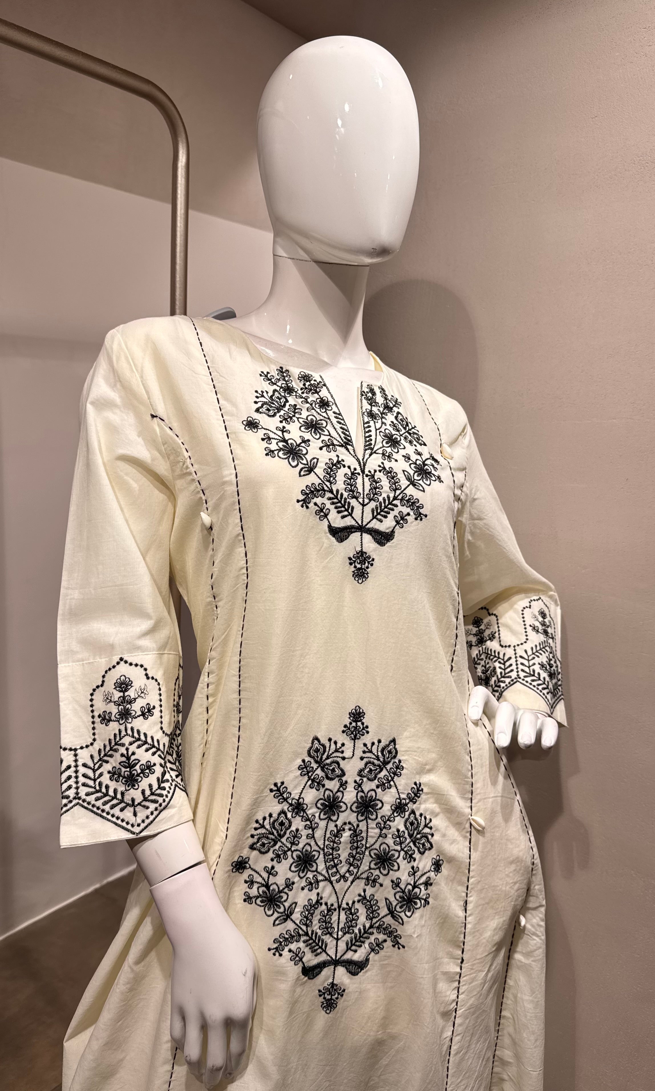 Black & White Embroidered kurta set