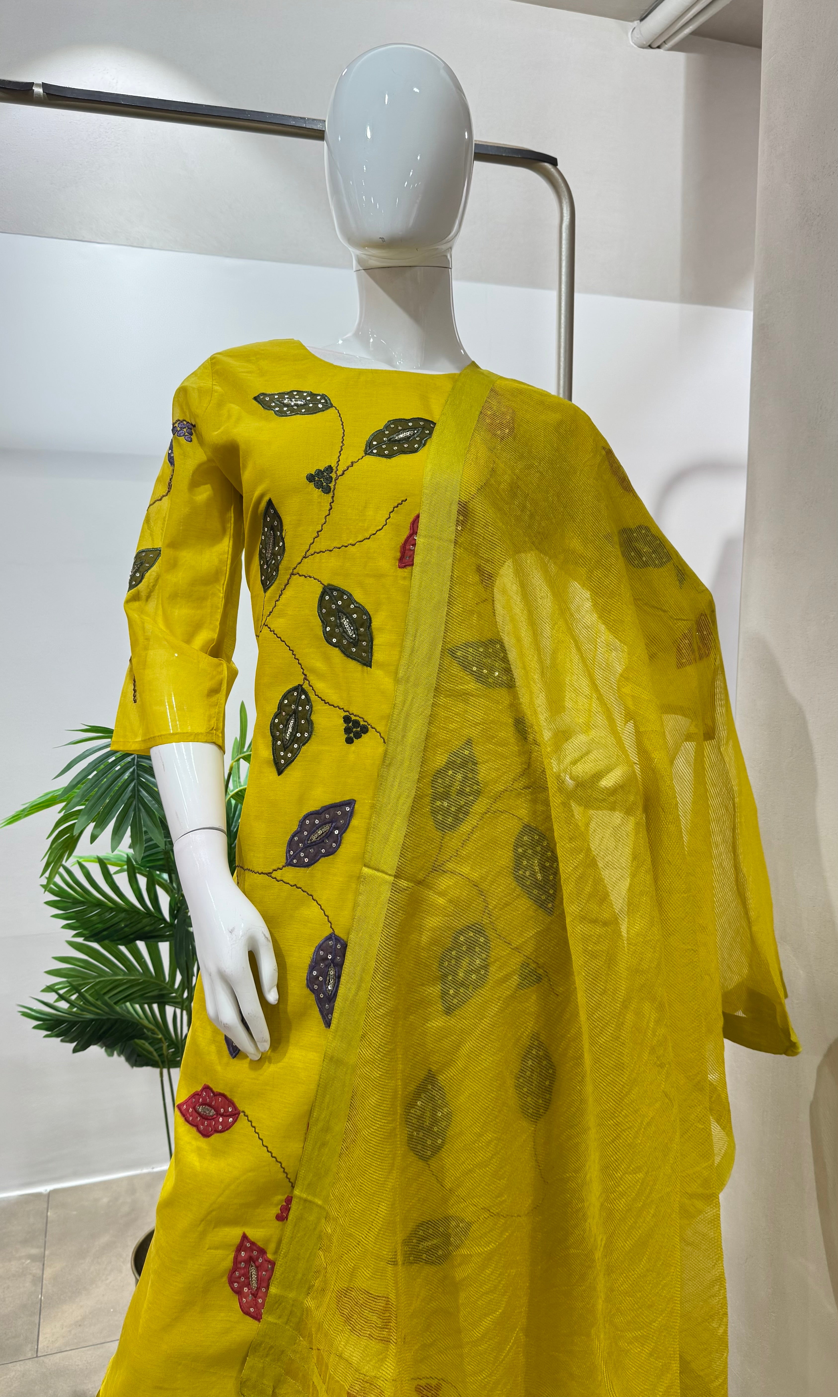 YELLOW LEAF EMBROIDERED KURTA SET