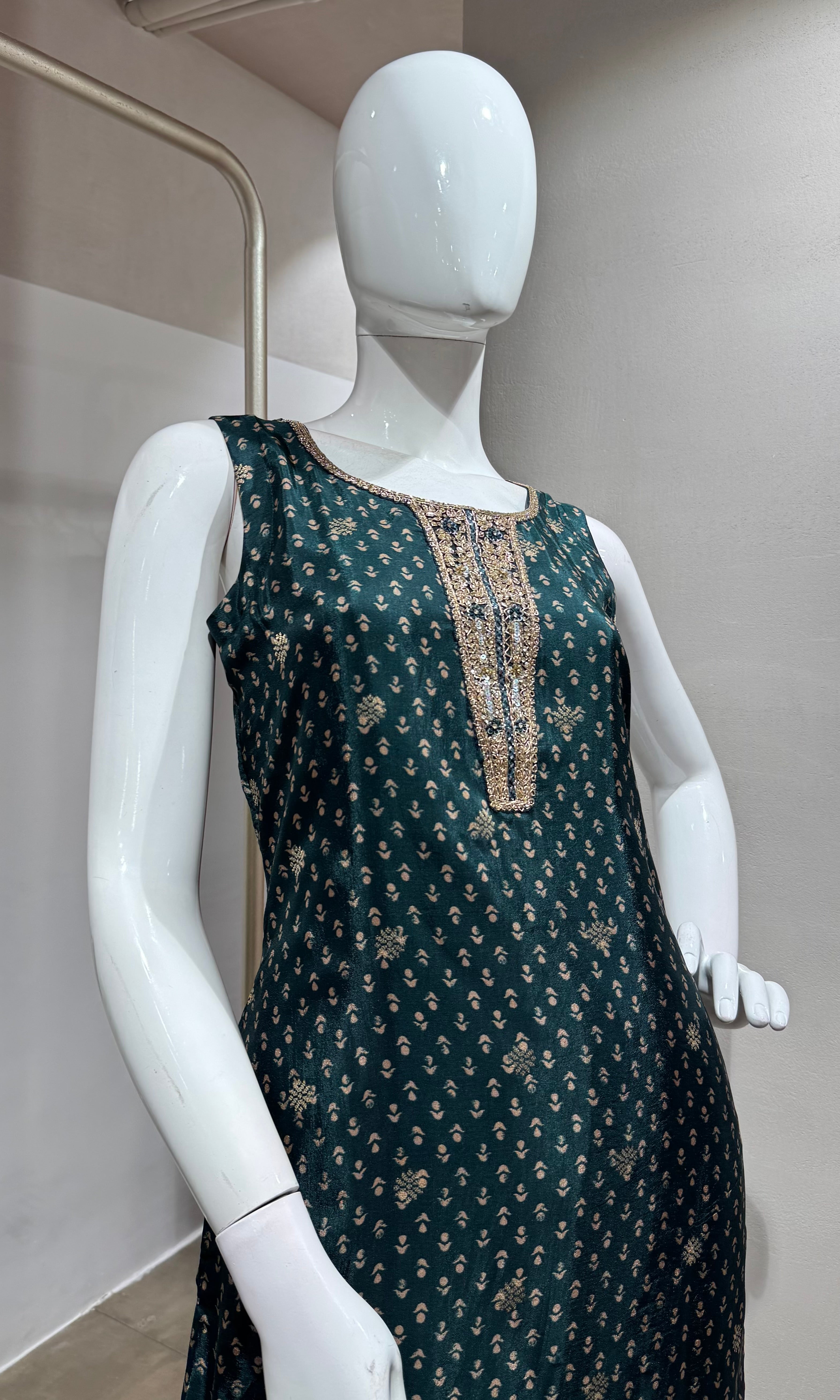 Green Chanderi KURTA SET with Zari Borders