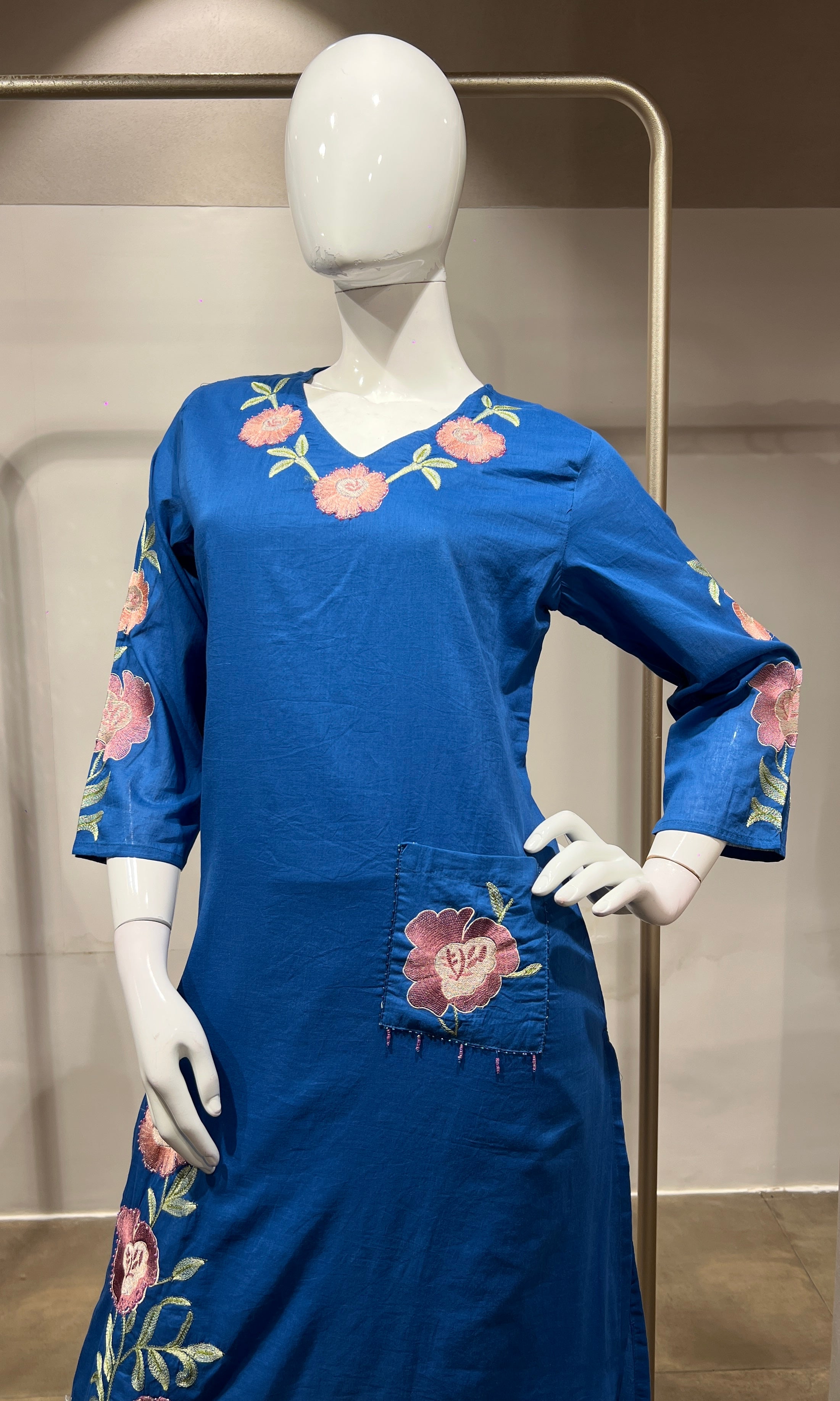 blue Silk kurta set with Rose Embroidery