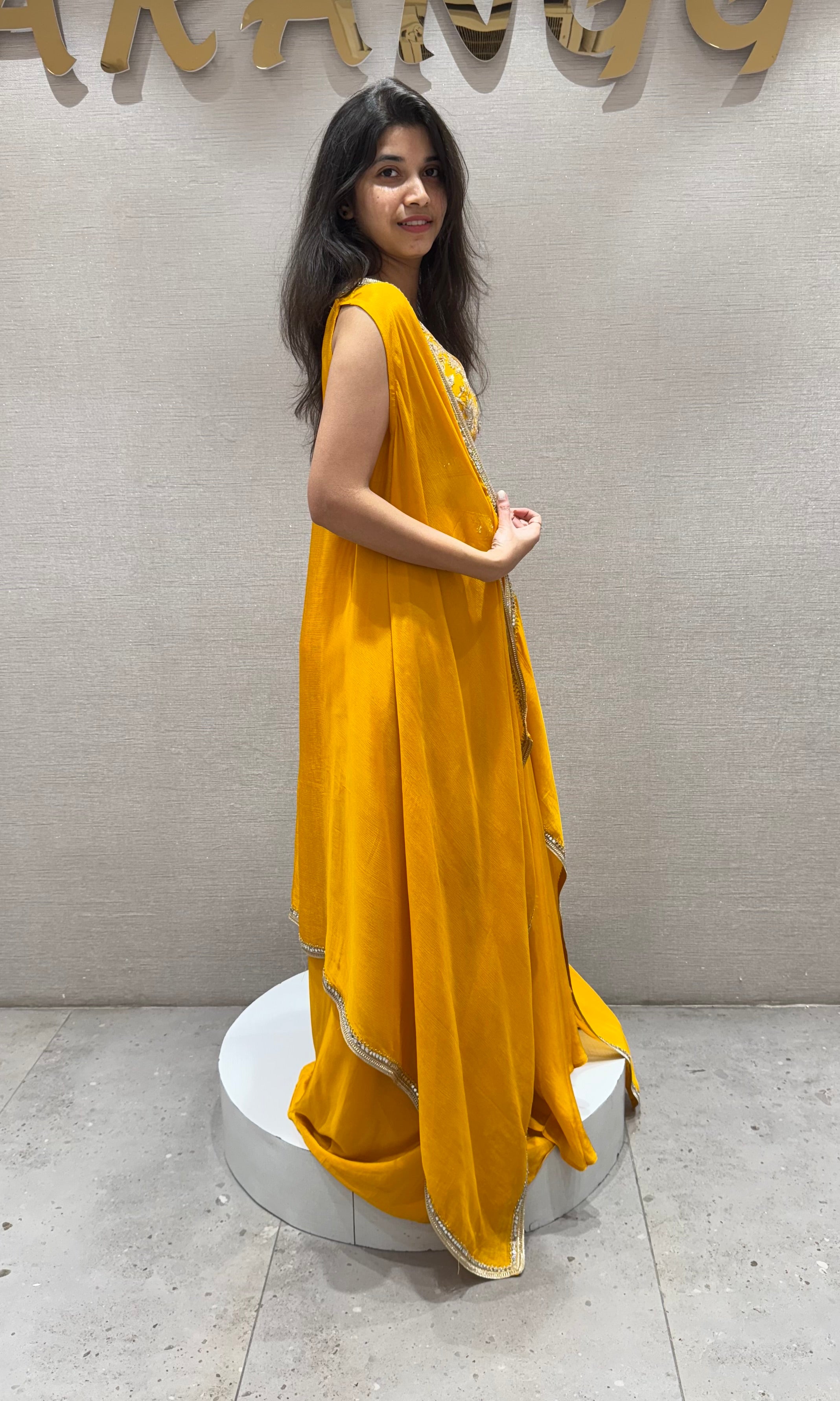 YELLOW EMBROIDERED BLOUSE WITH SKIRT