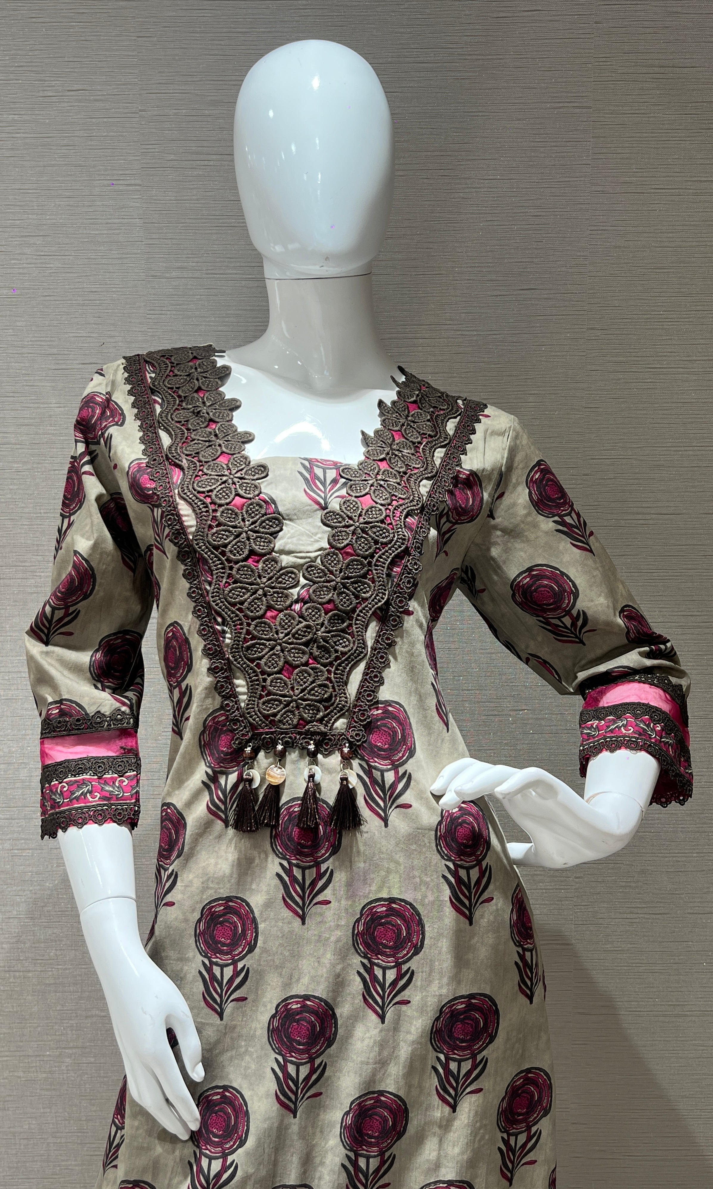 Beige and magenta printed kurta set