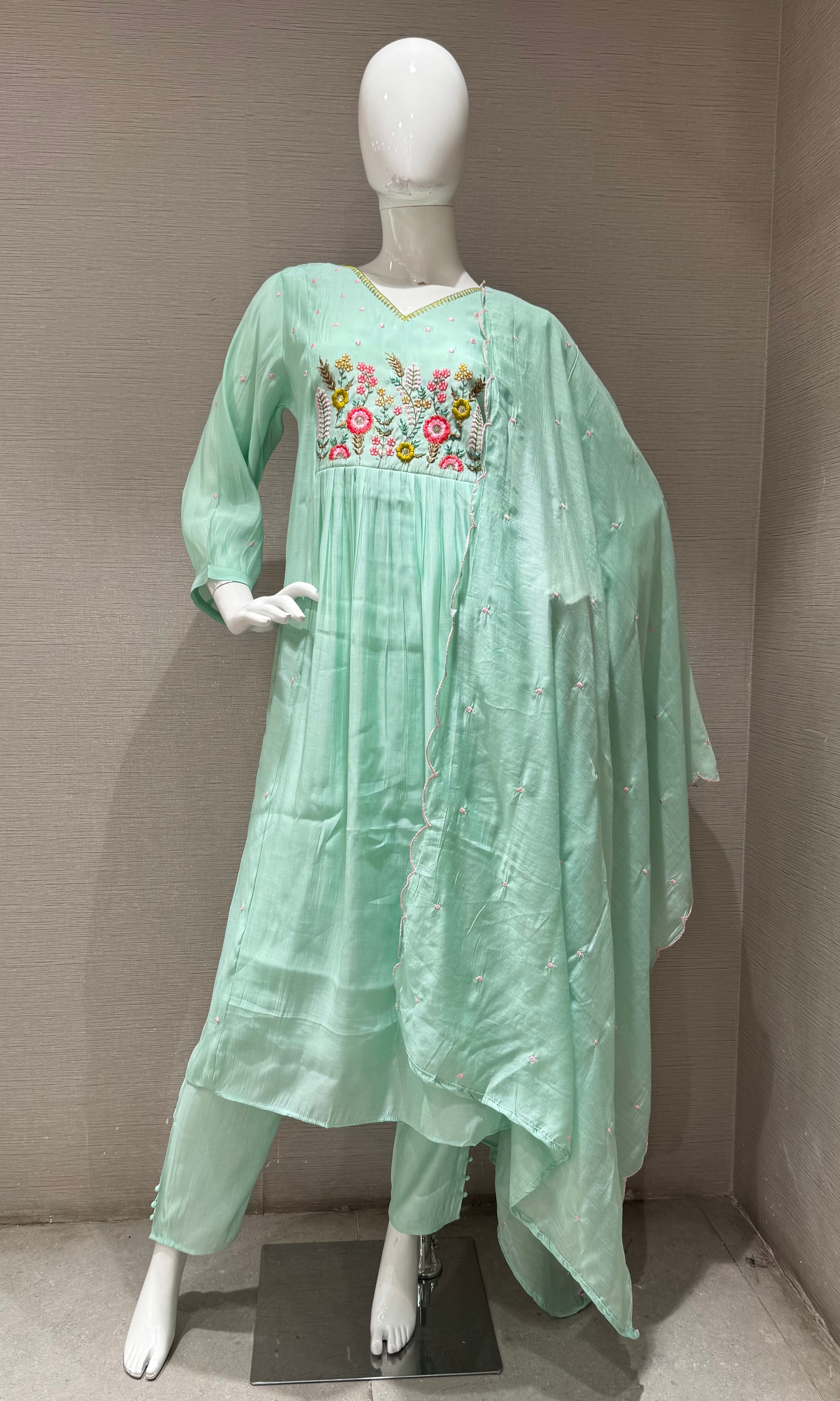 Sea Green Floral embroidery kurta set