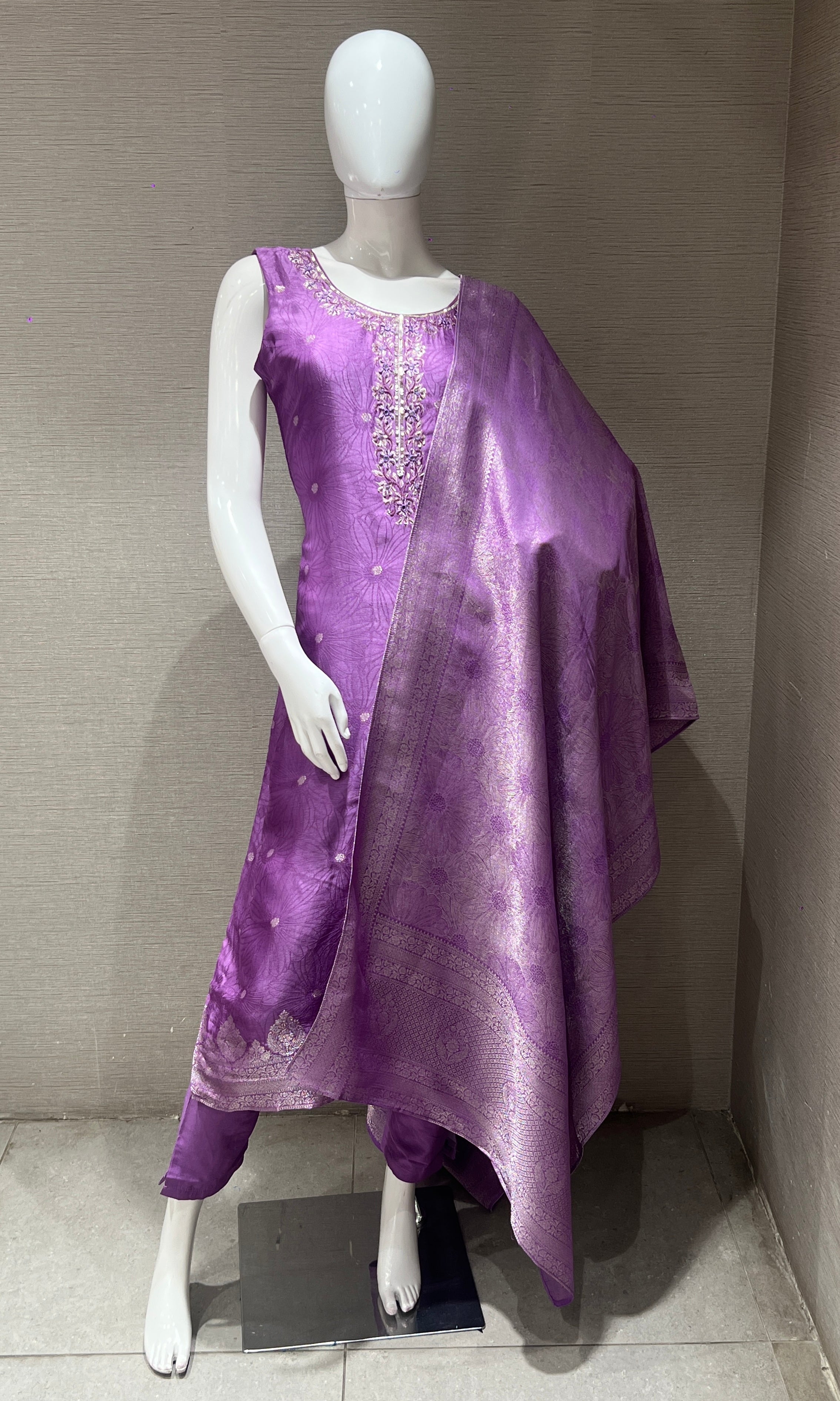 Purple kurta set with silver brocade dupatta