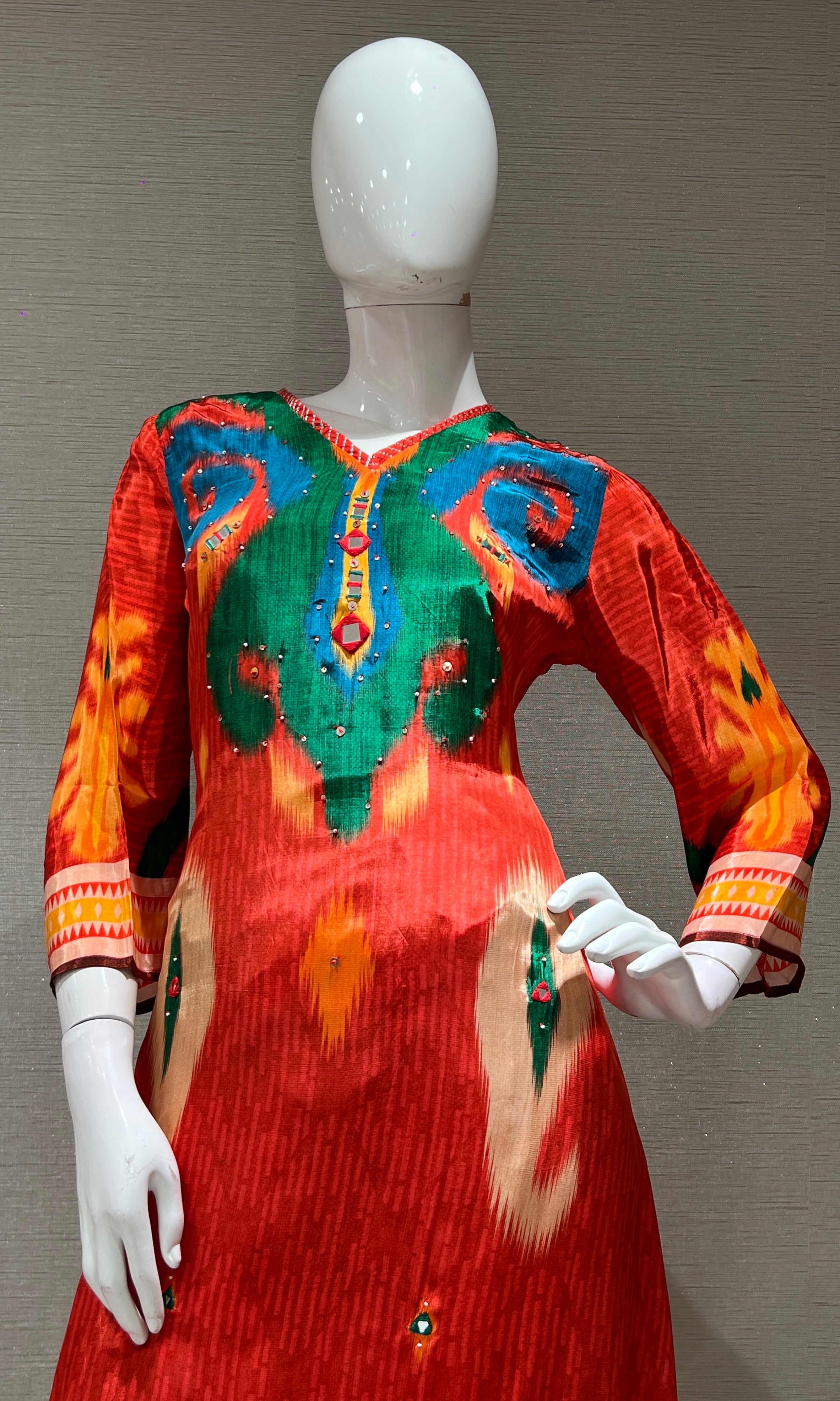 Red multi coloured ethnic kurta set