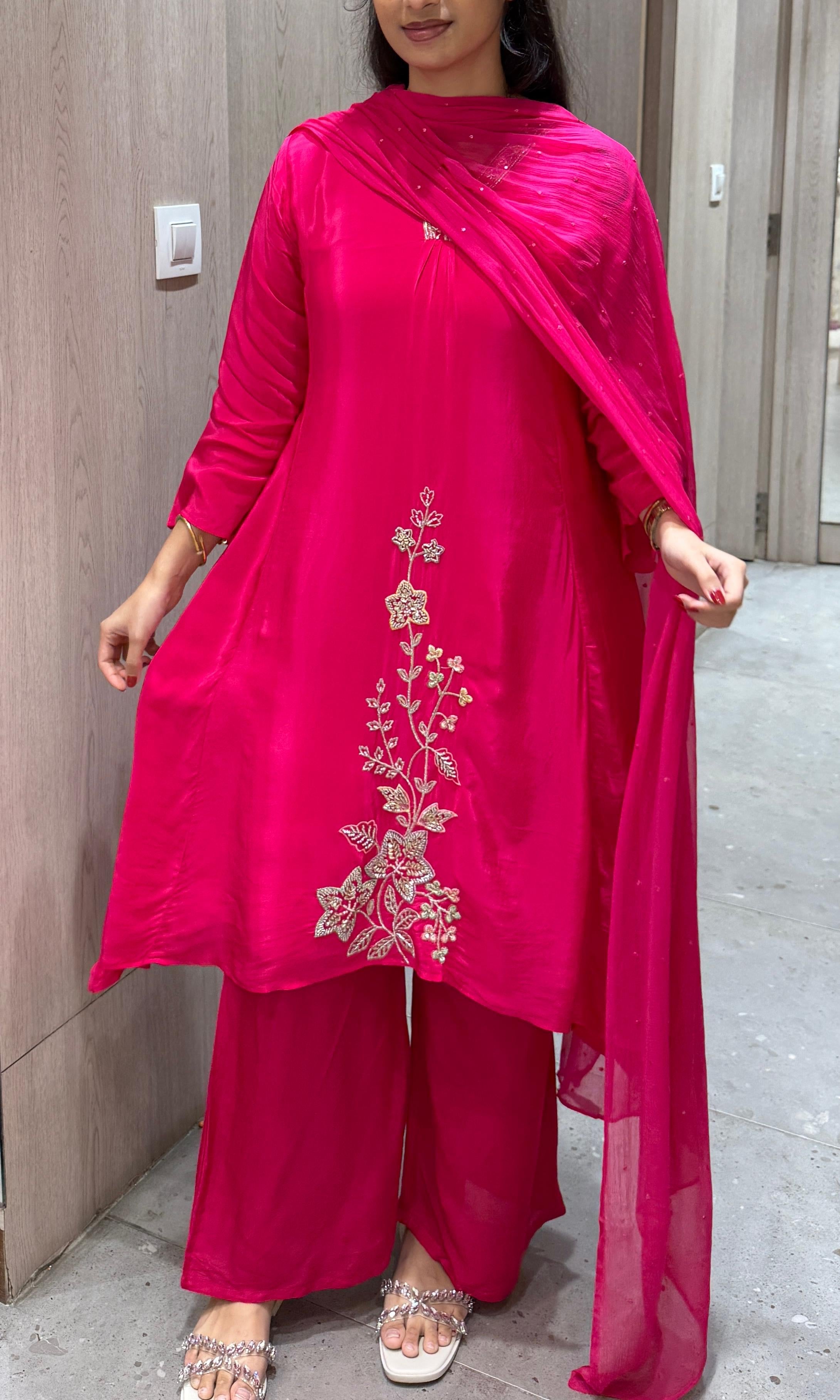 Pink Floral Thread Embroidery Kurta Set