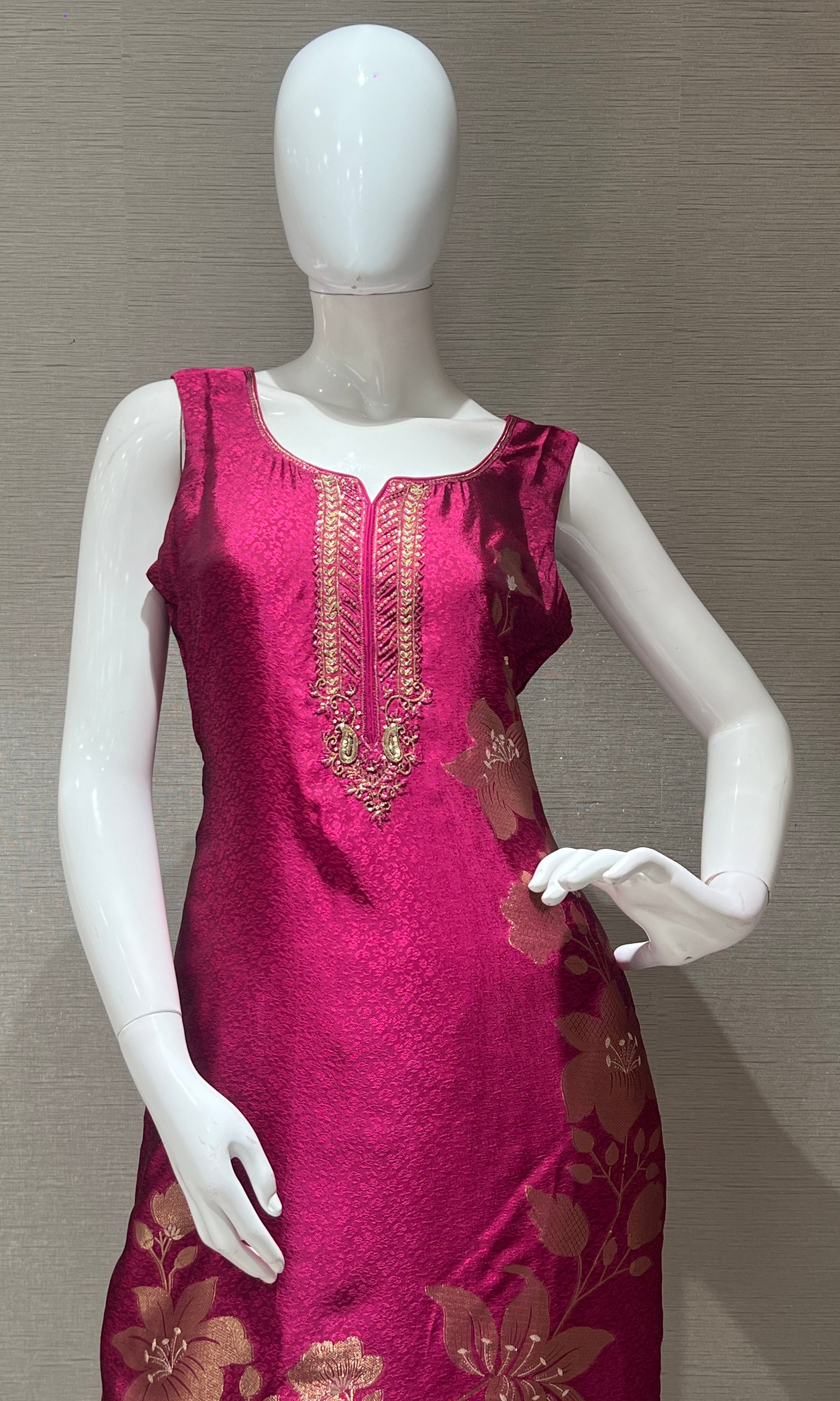Pink floral embroidered kurta set