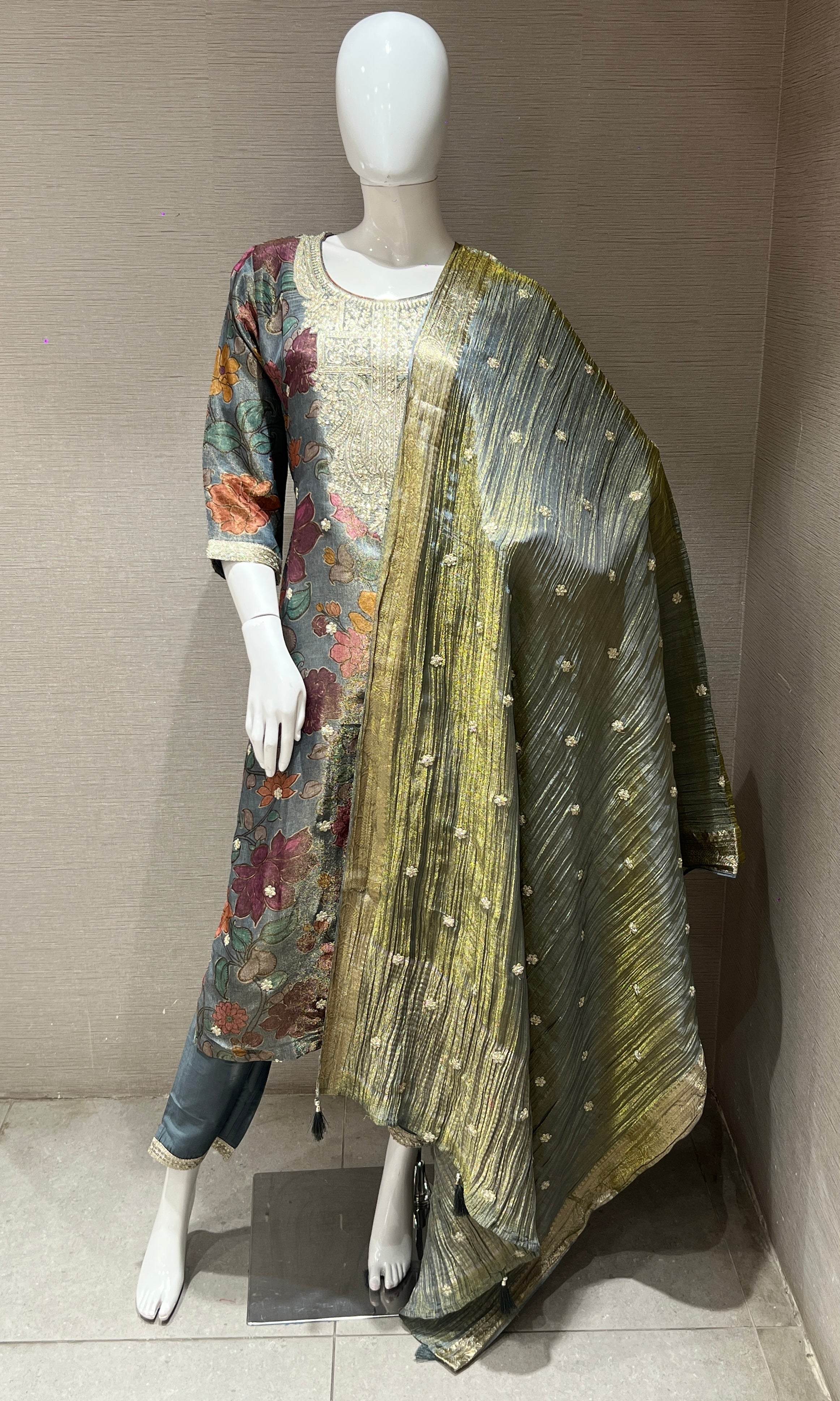 Grey floral shimmer silk kurta set