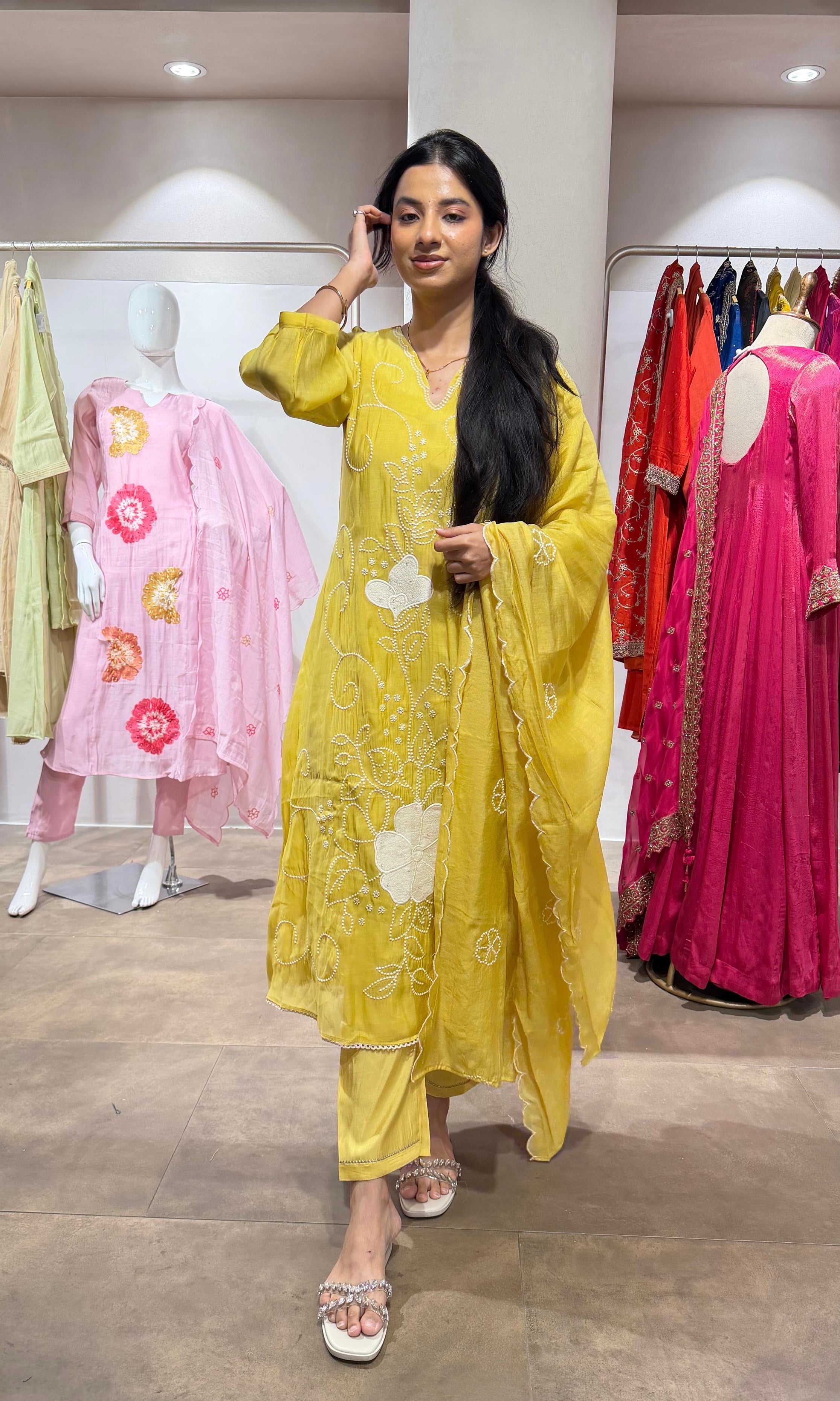 LIGHT YELLOW FLORAL DETAILING KURTA SET