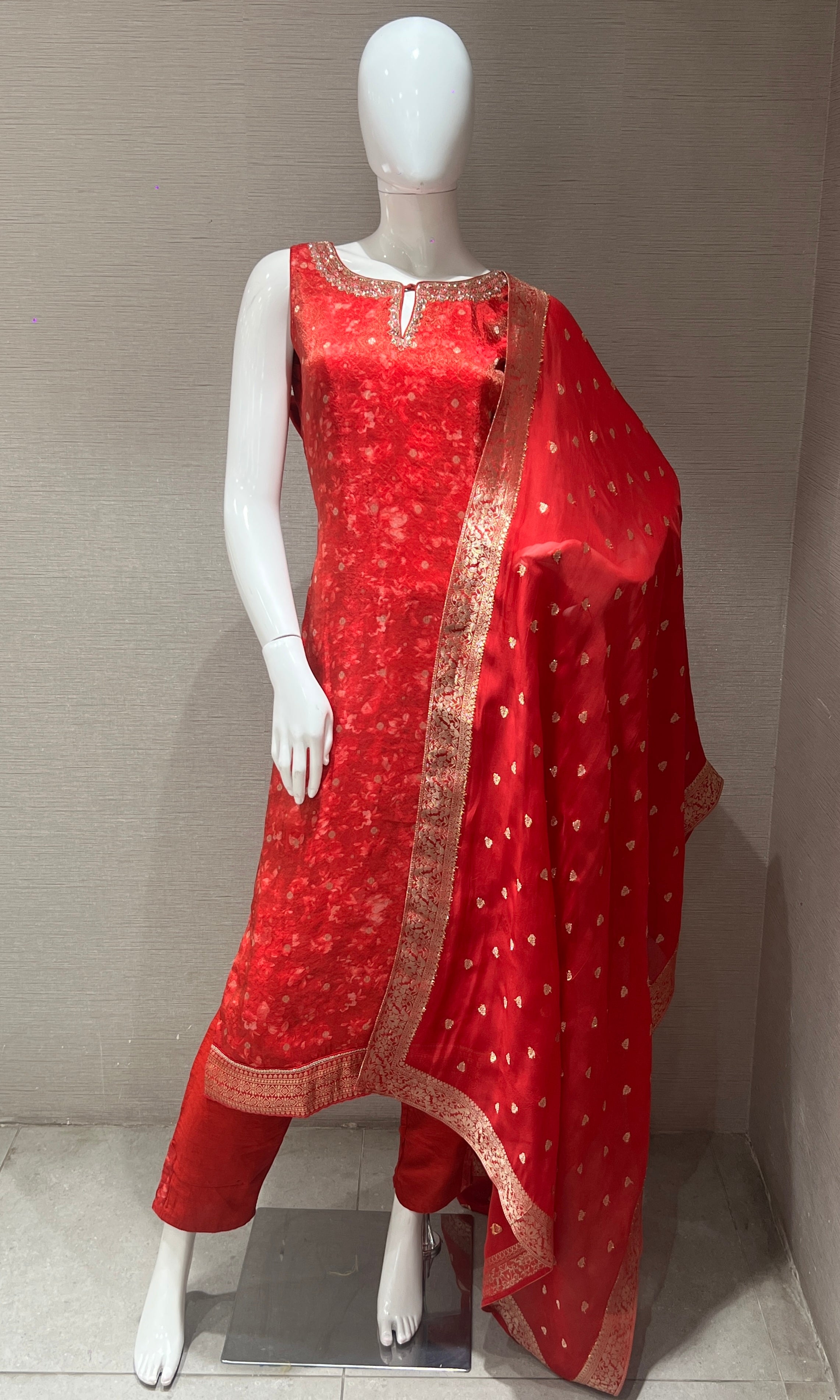 Elegant pink and Gold Kurta Set