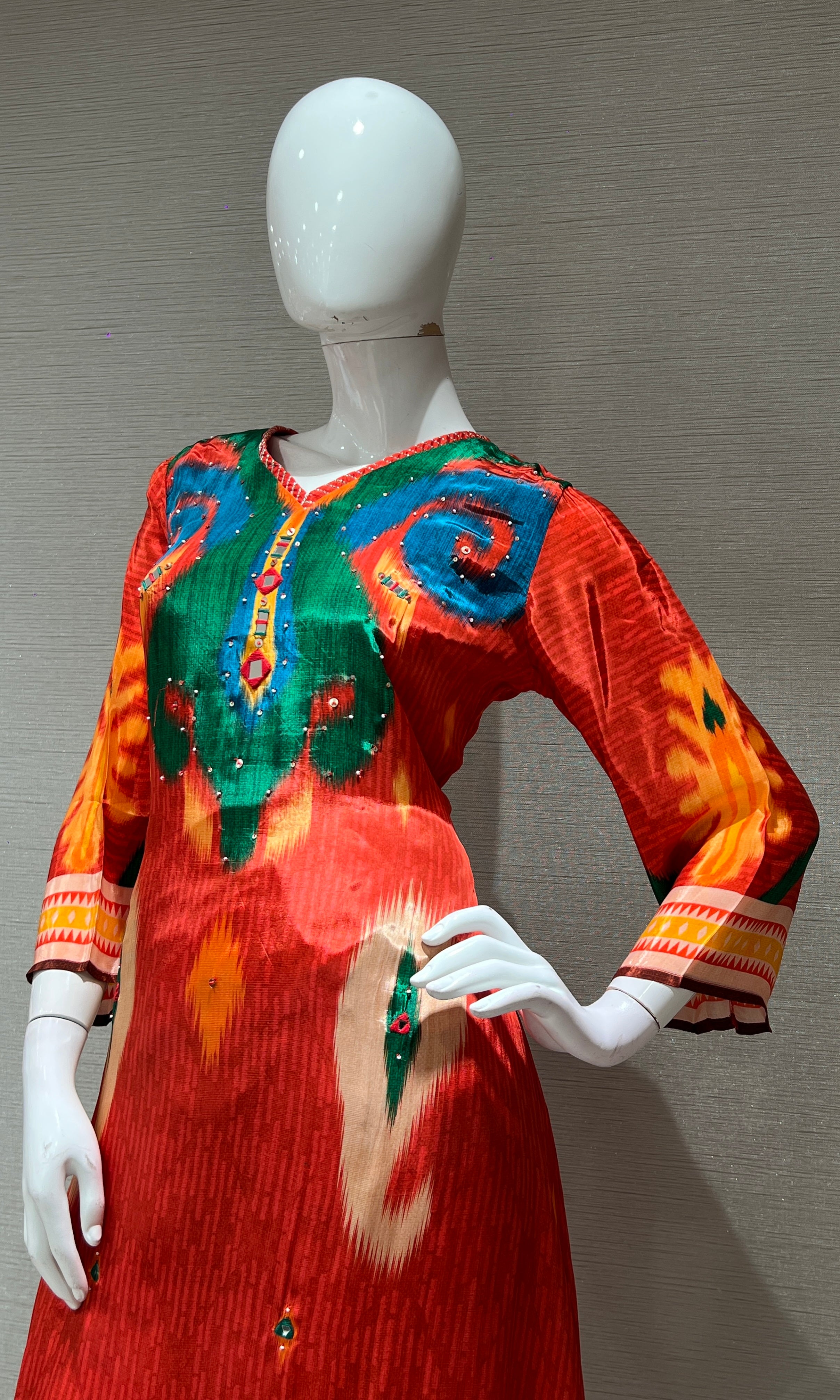 Red multi coloured ethnic kurta set