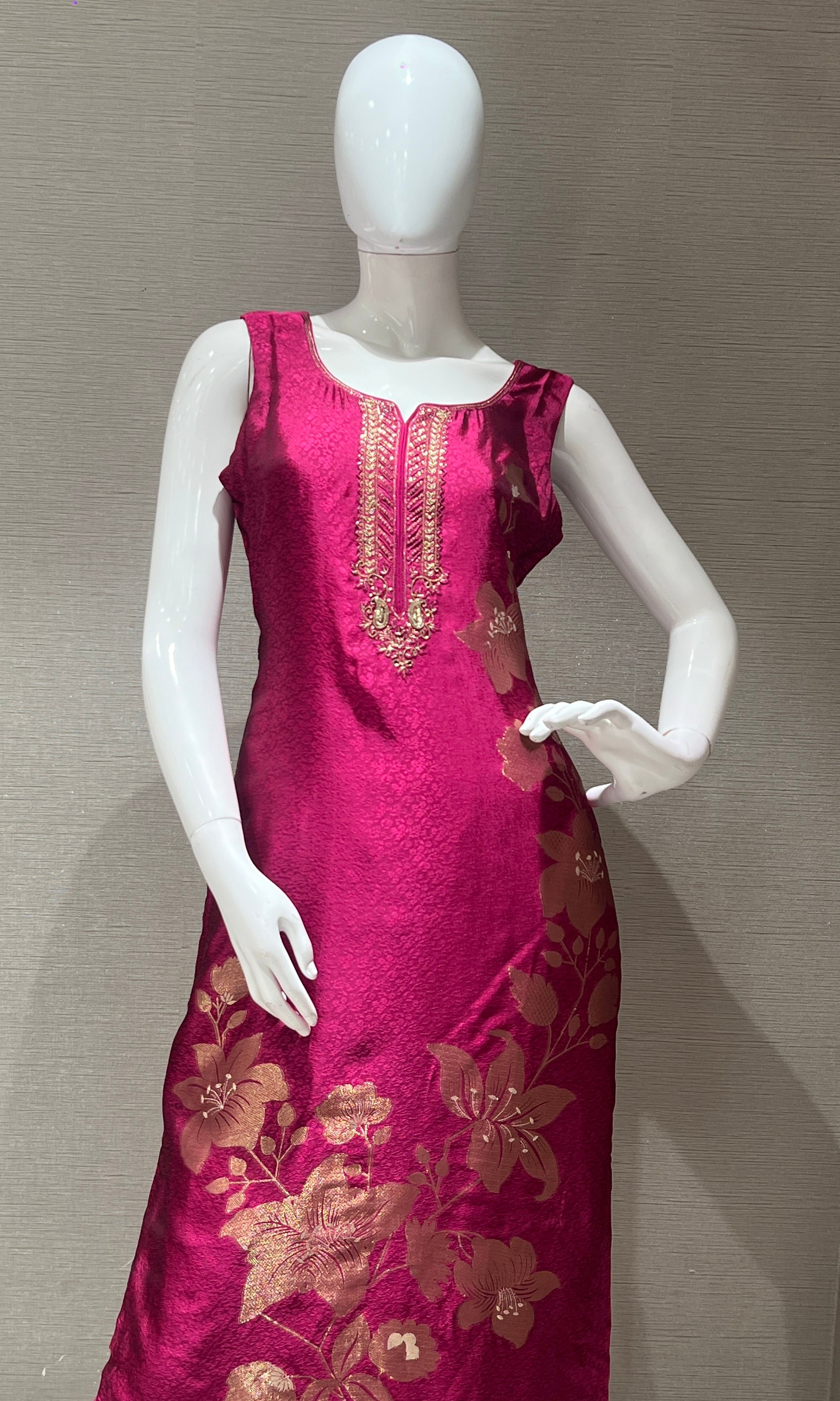 Pink floral embroidered kurta set