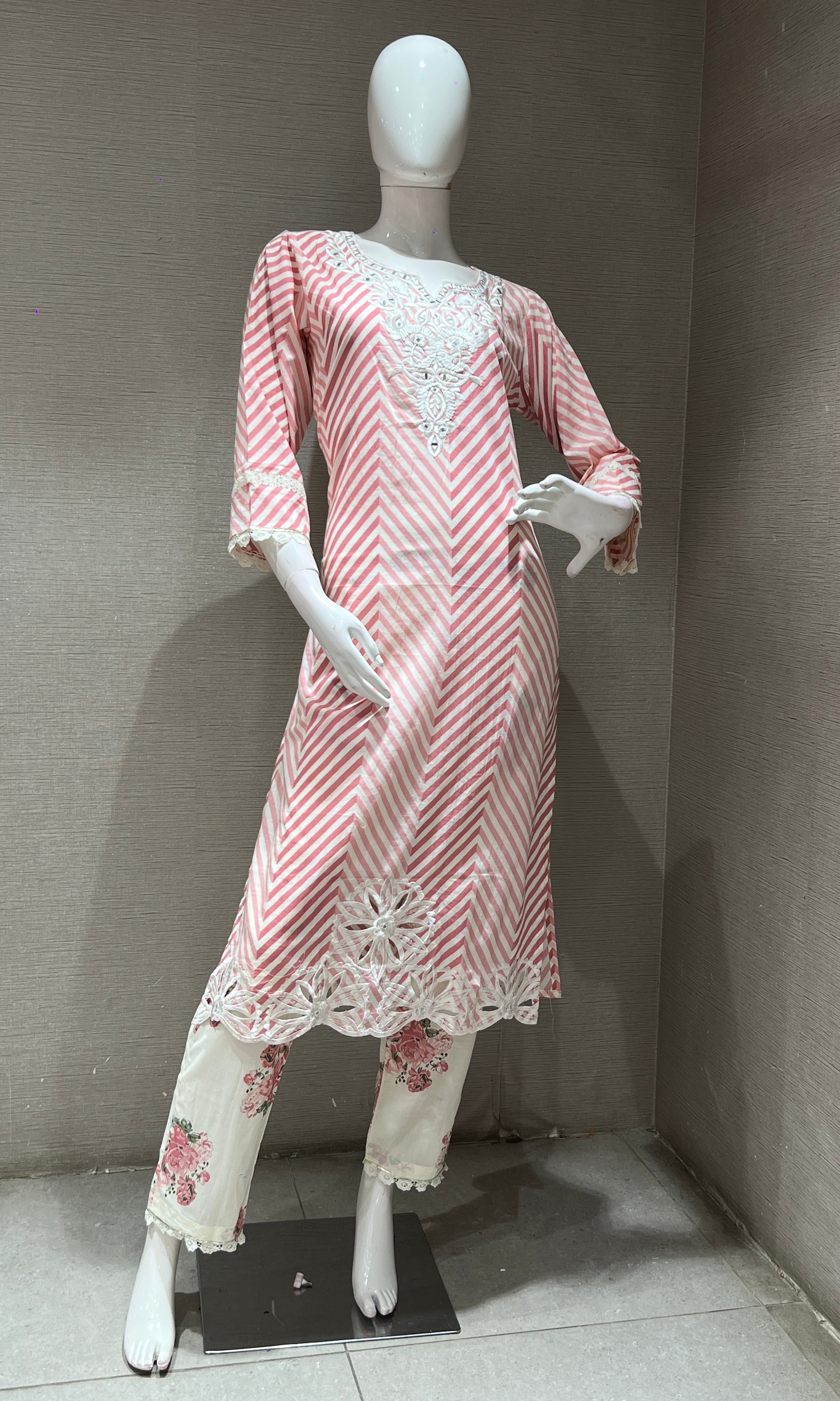 PEACH LEHARIYA ZIG ZAG PRINT KURTA SET