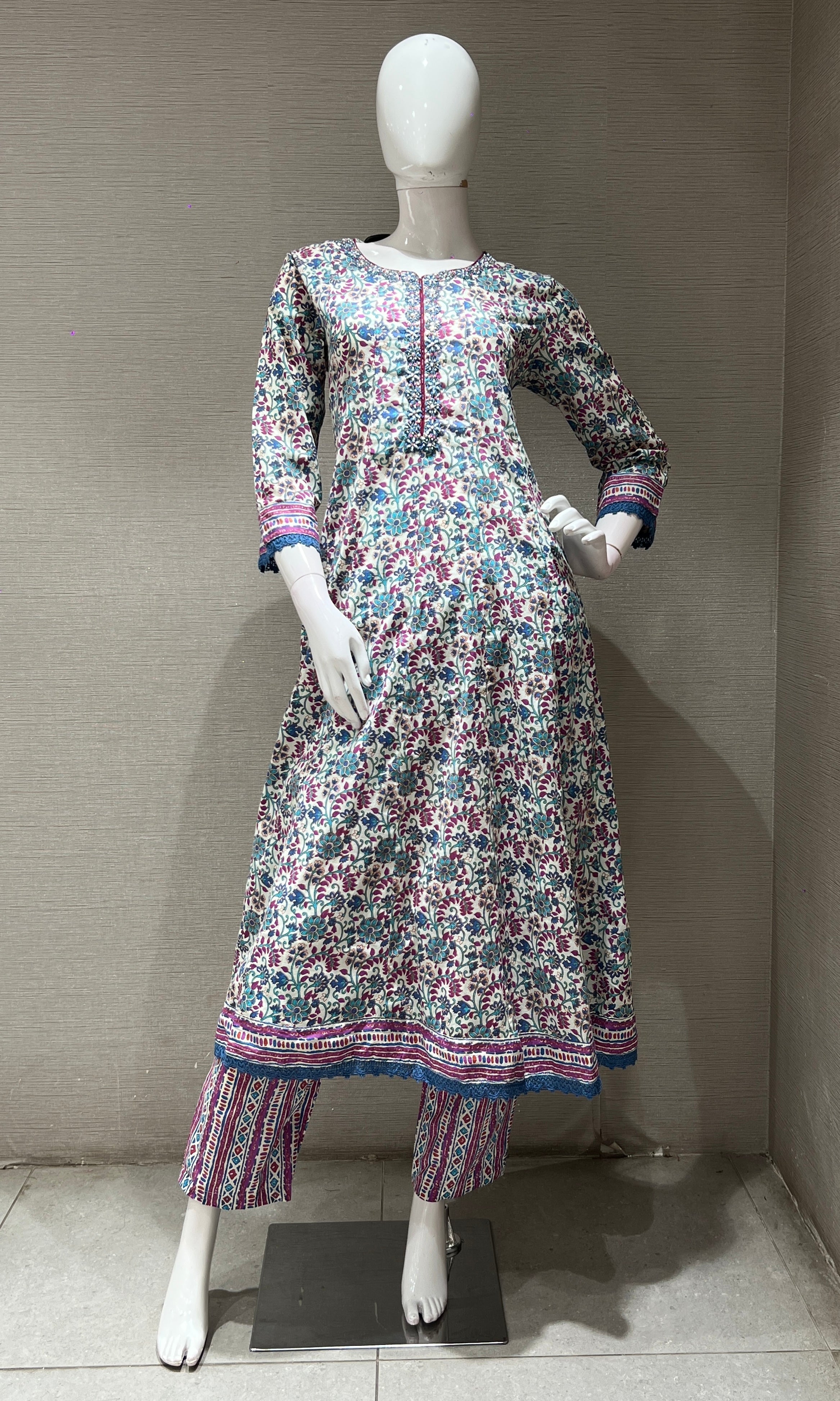 BLUE ETHNIC PRINTED KURTA SET