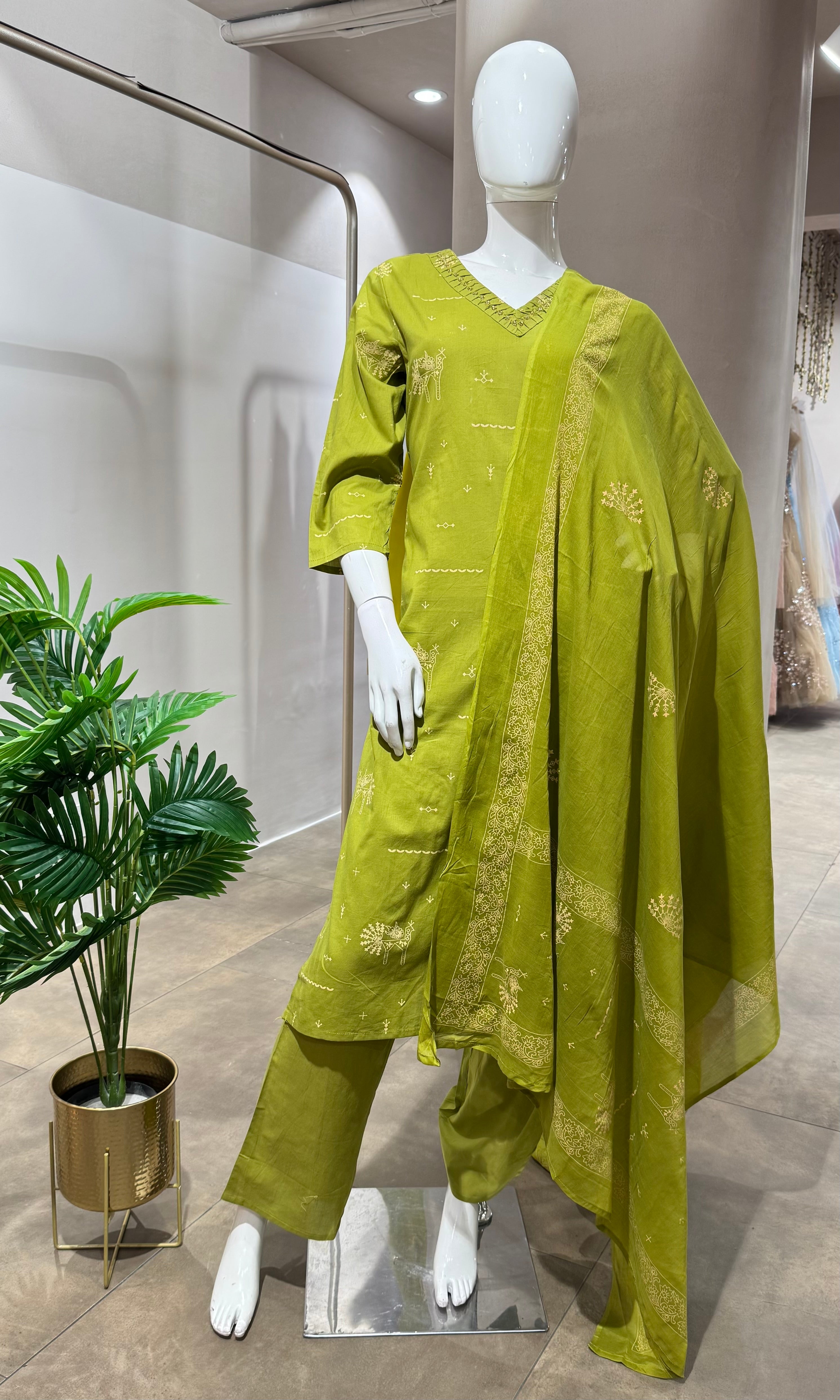 GREEN ETHNIC KURTA SET