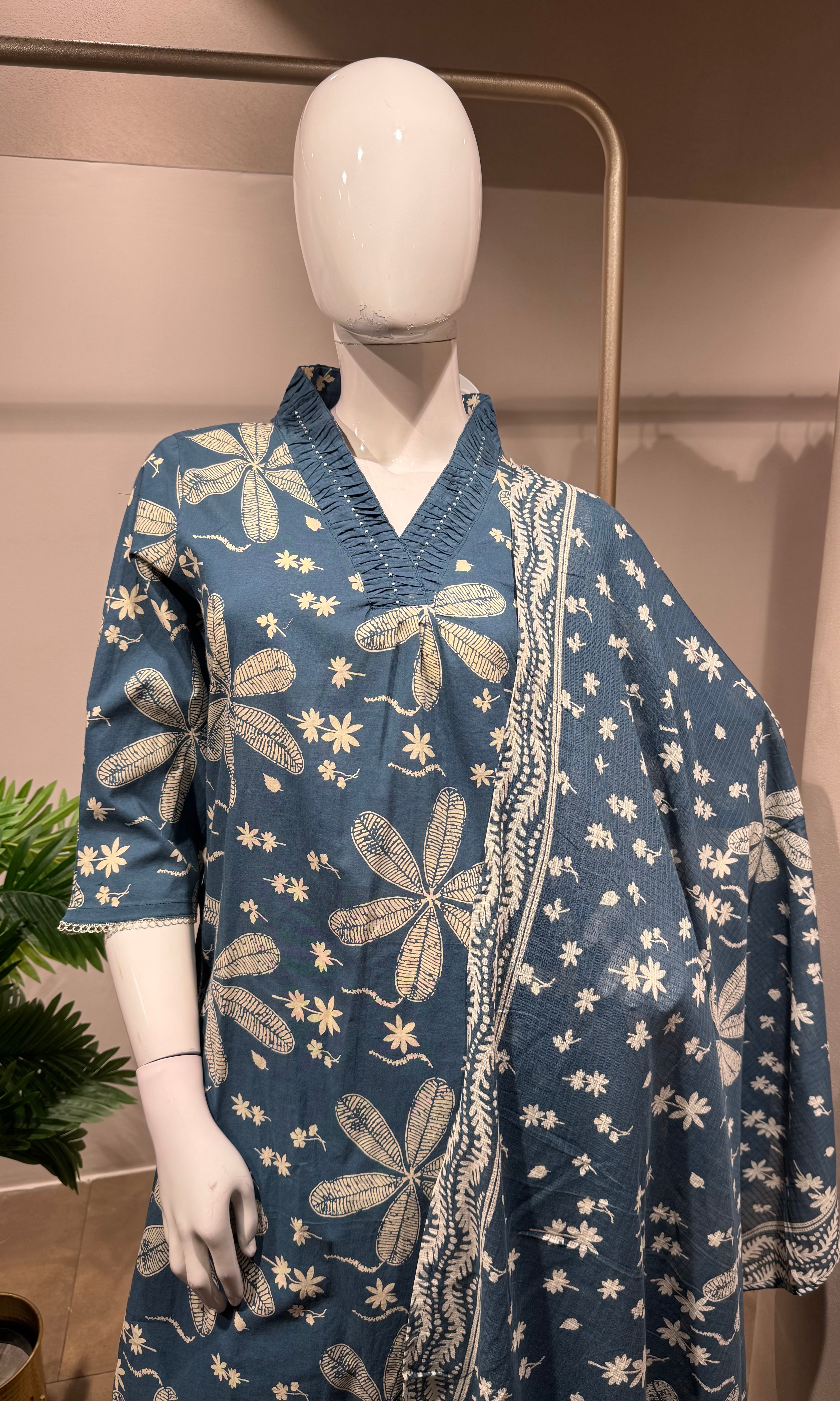blue floral printed kurta set
