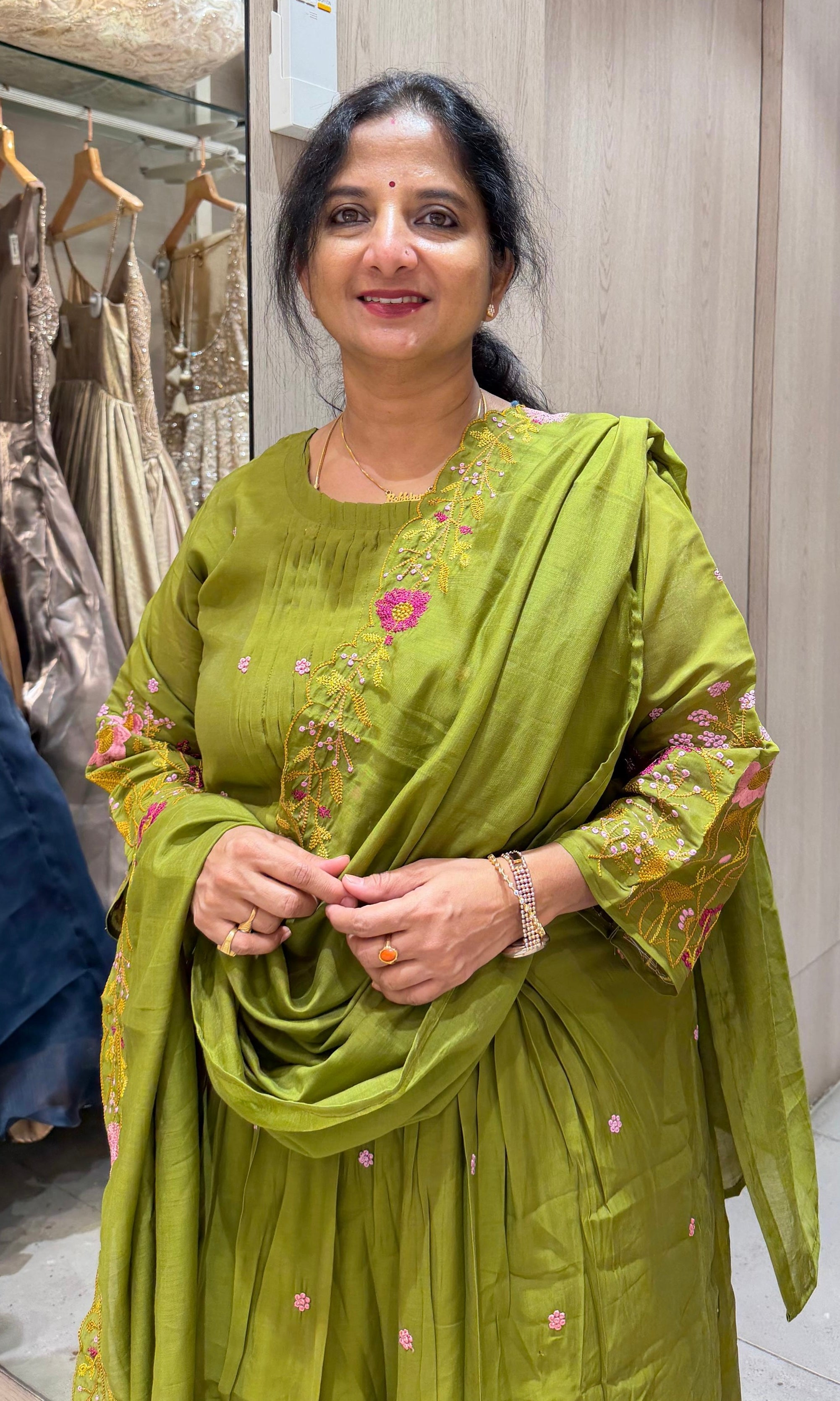 mehendi green Floral Embroidered Kurta Set