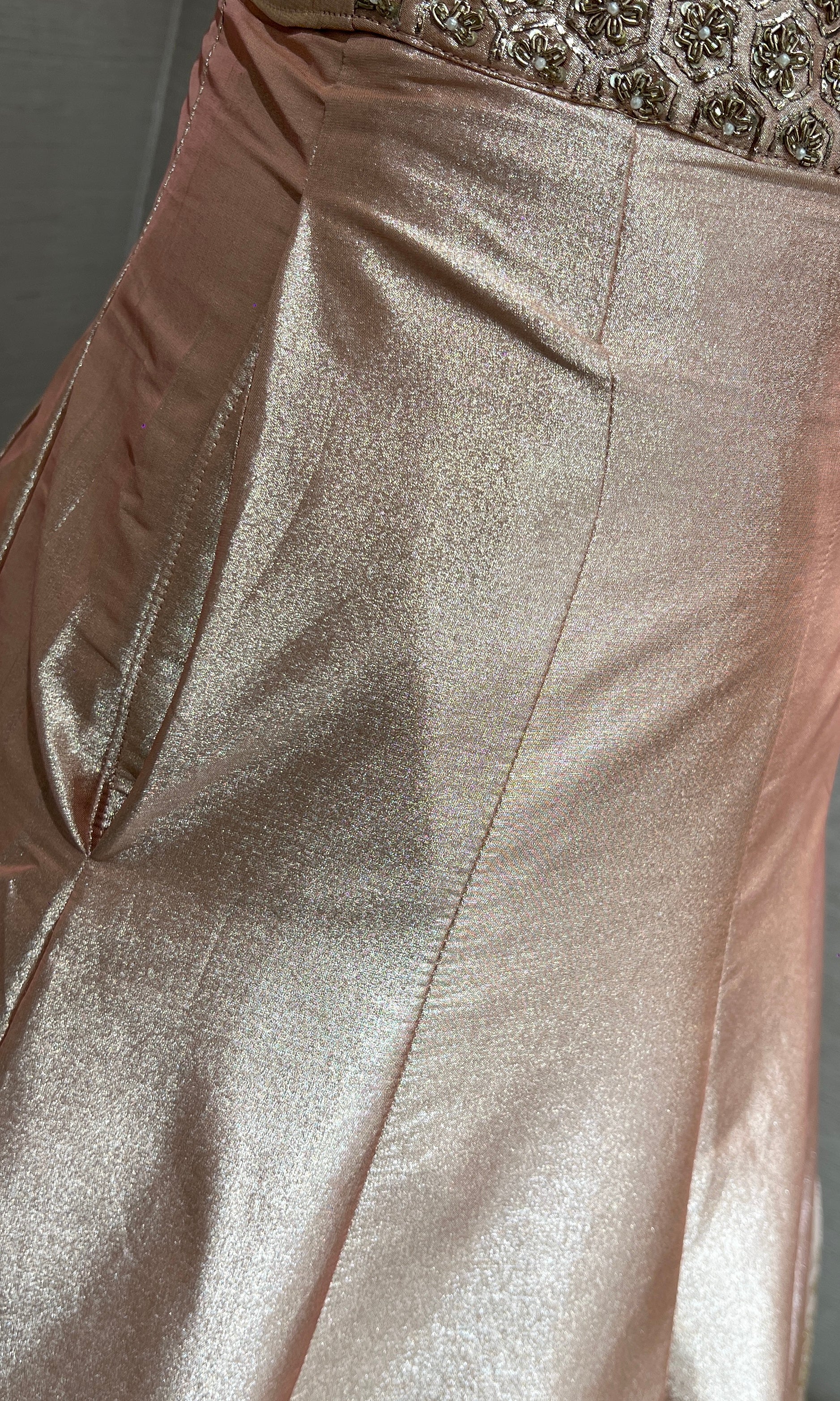 rose gold lehenga with banarasi duppatta