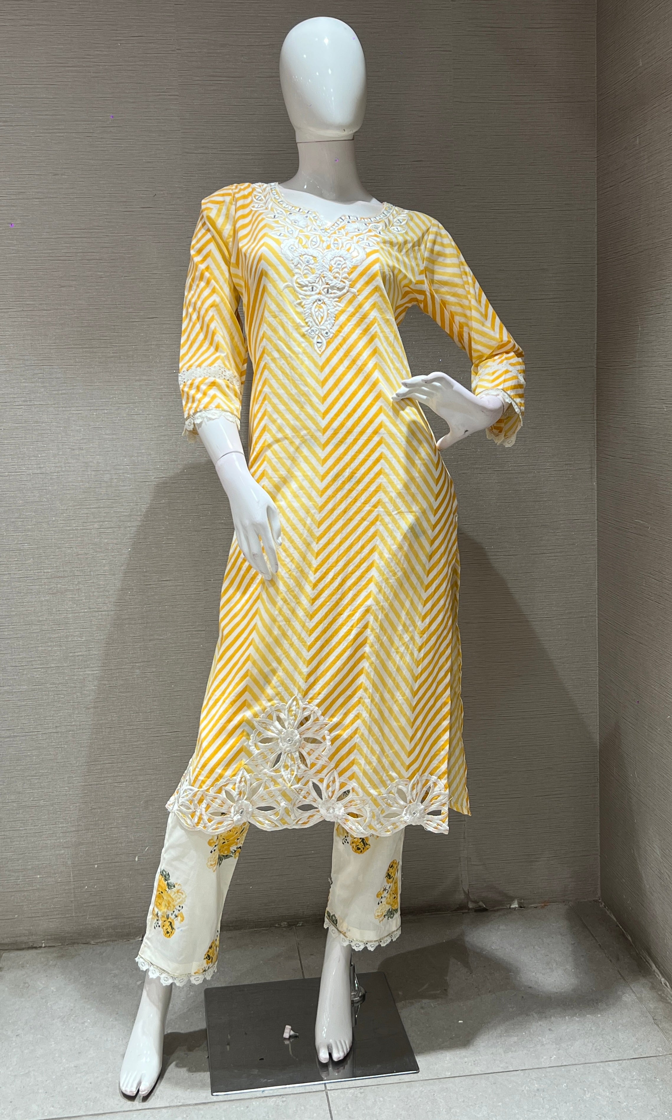 YELLOW LEHARIYA ZIG ZAG PRINT KURTA SET