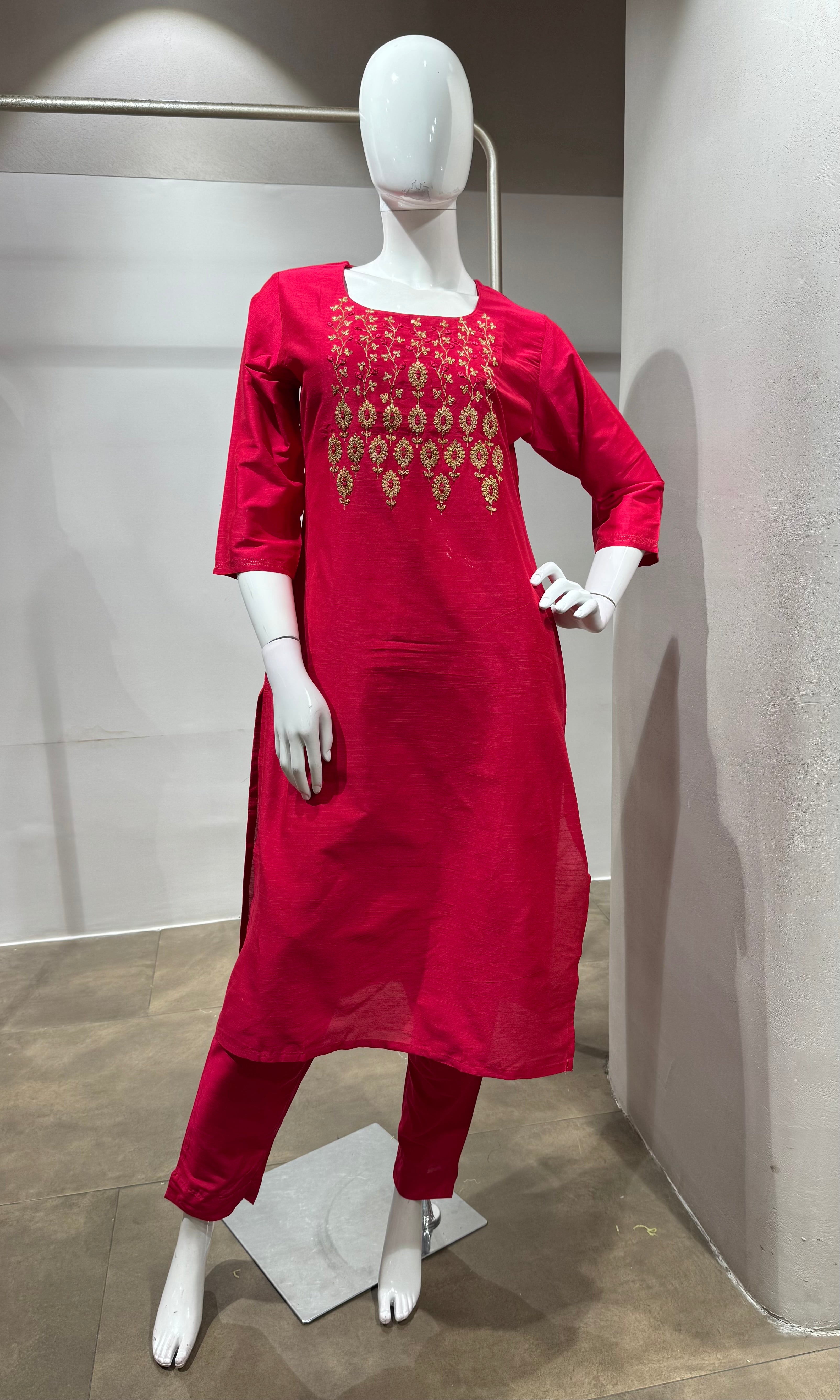 rani pink Ethnic motif kurta set