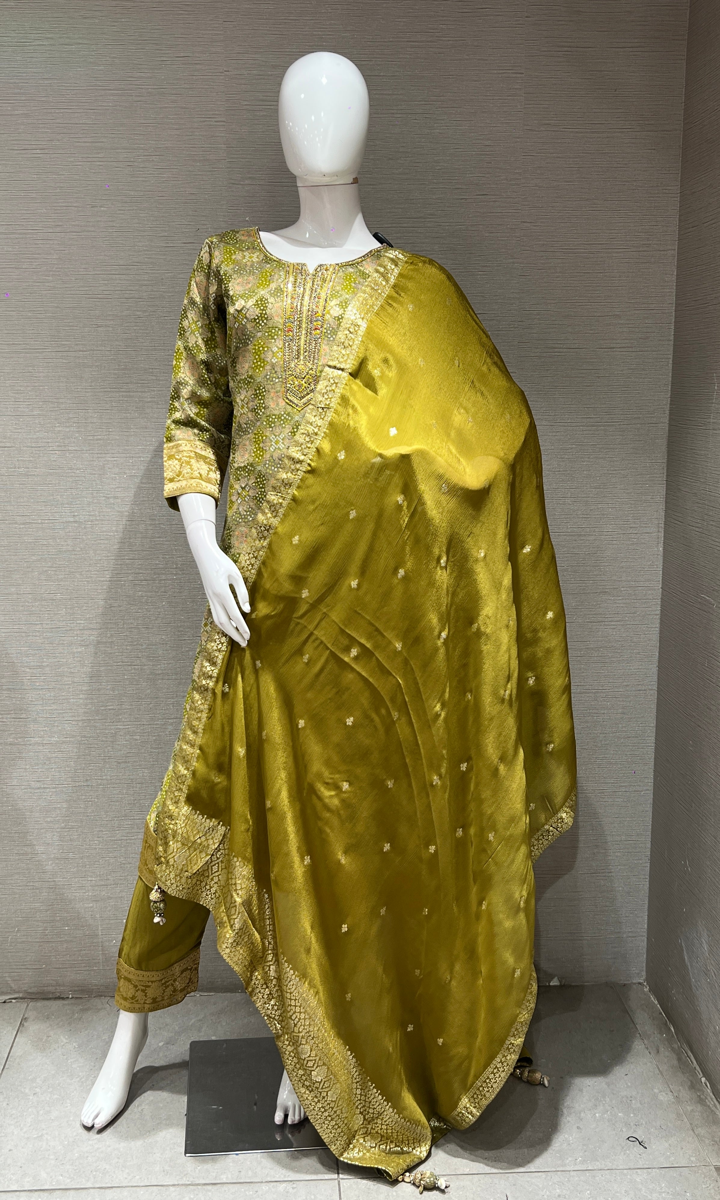GREEN GOLDEN EMBROIDERED KURTA SET