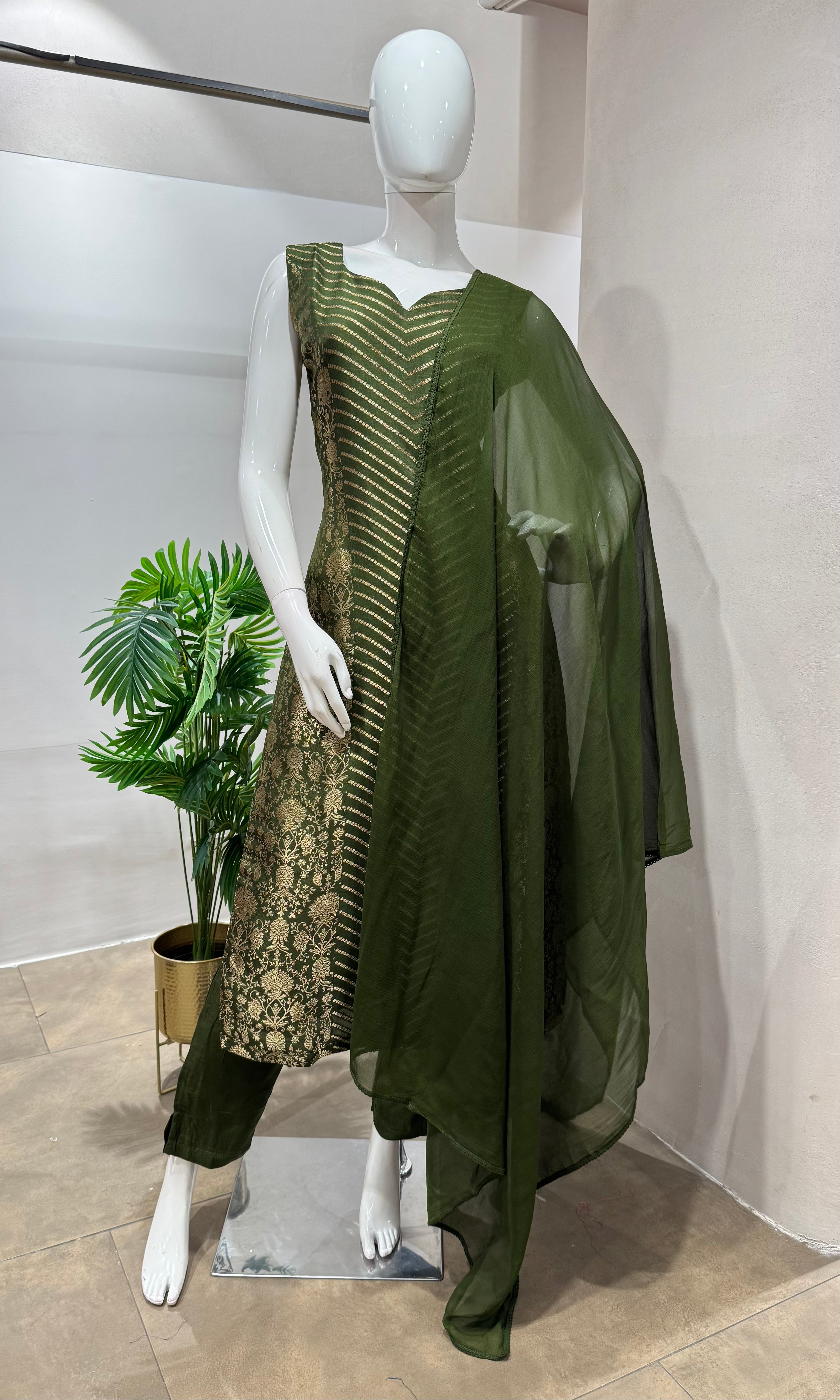 Green EMBROIDERED KURTA SET
