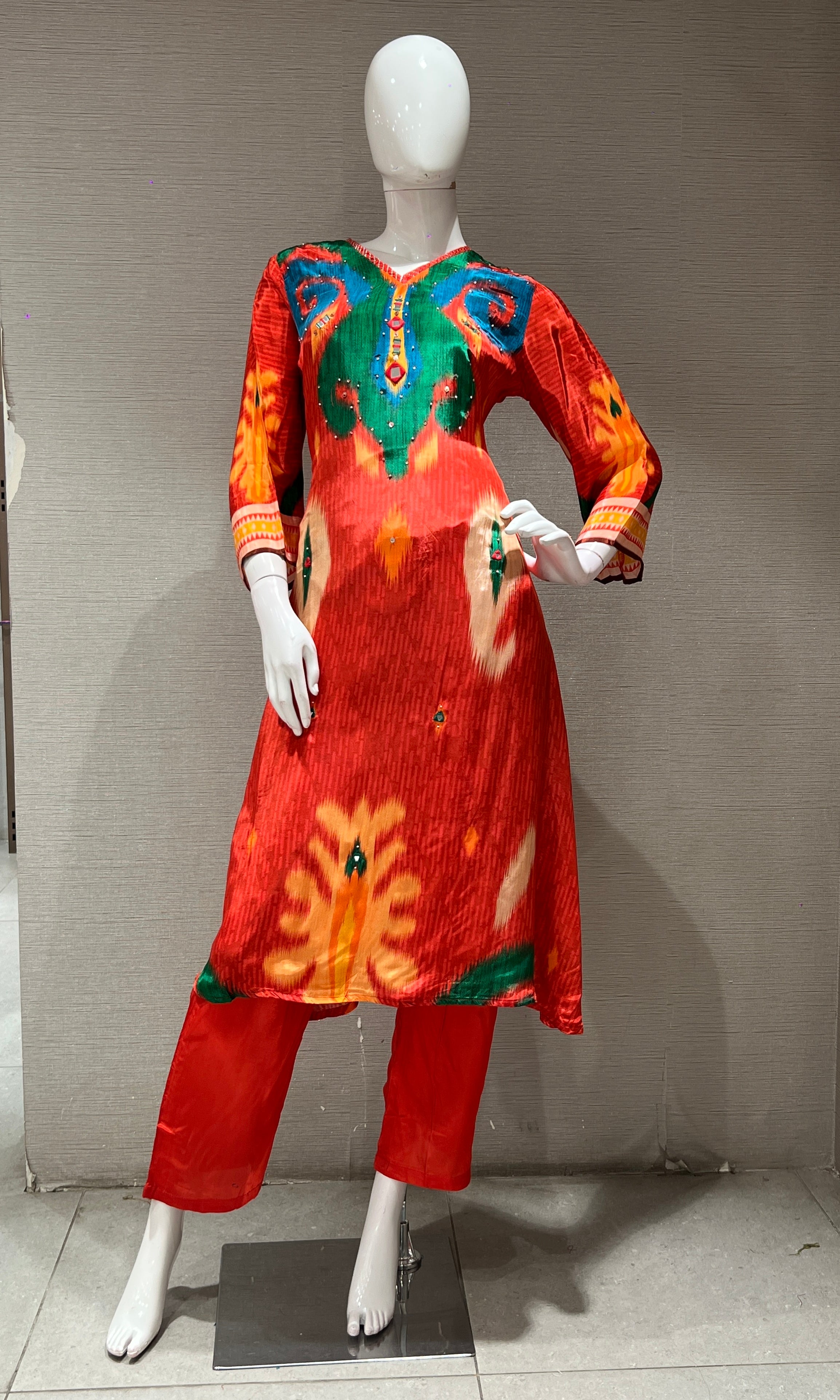 Red multi coloured ethnic kurta set