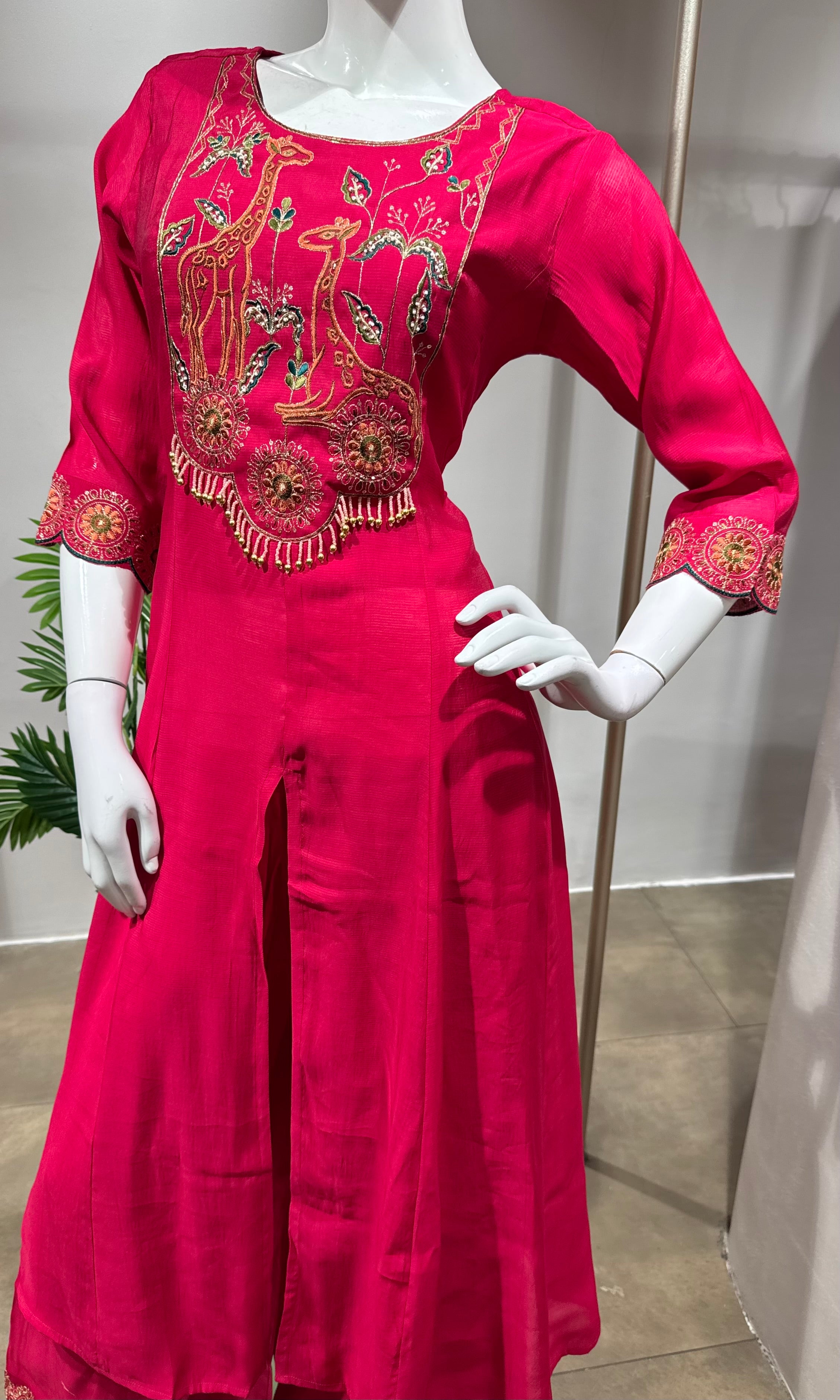 RANI Embroidered Kurta Set WITH PALAZZO PANTS