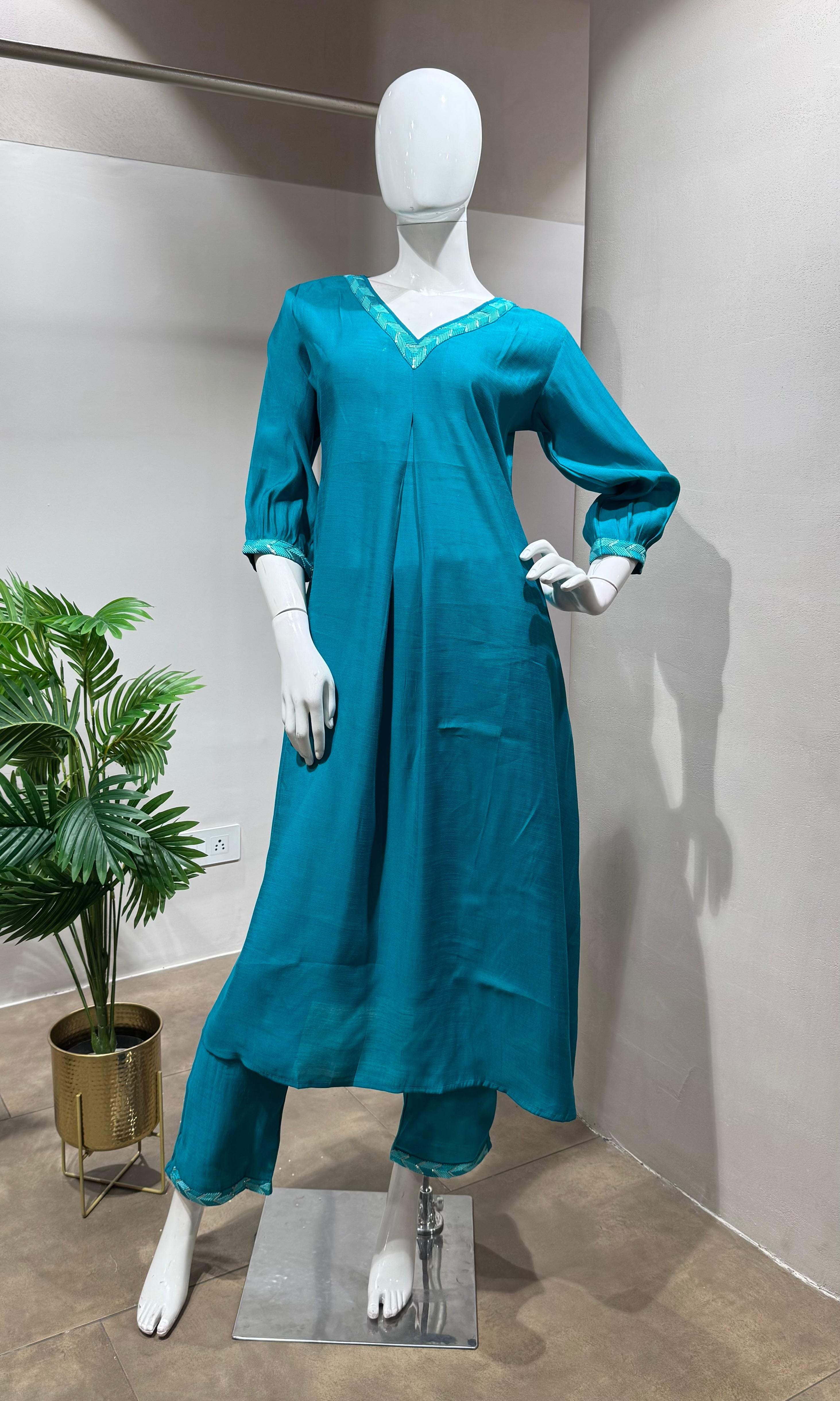 GREEN embroidered kurta set