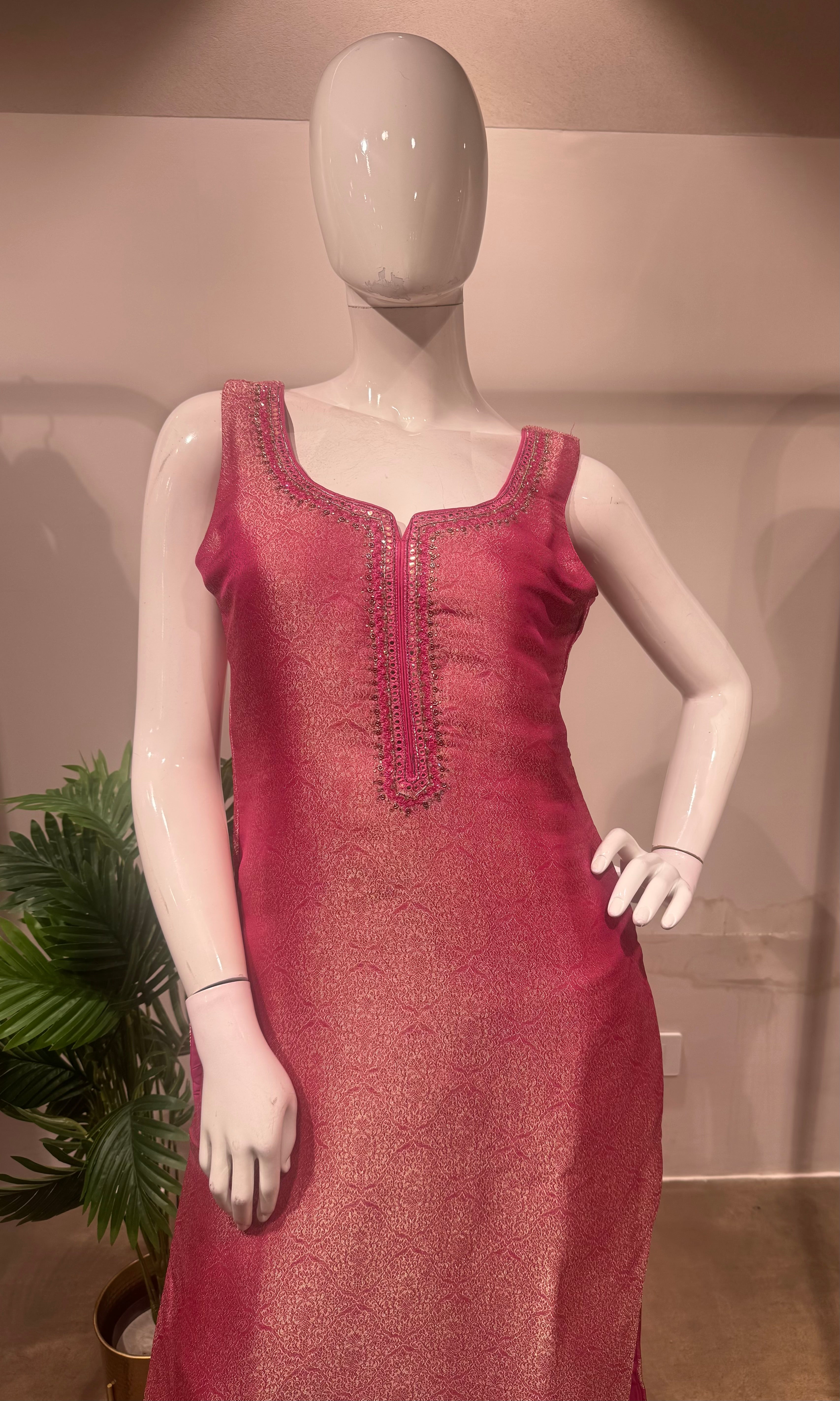 Pink Banarasi Silk kurta set with Zari Embroidery