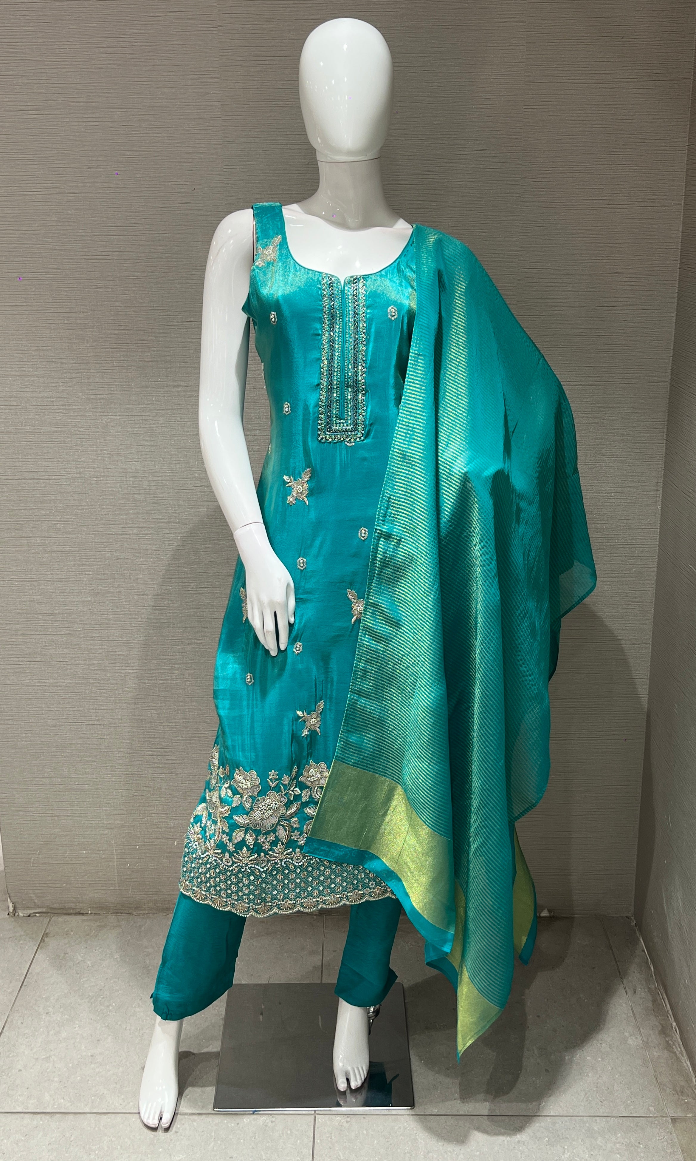 LIGHT GREEN gold embroidery KURTA SET