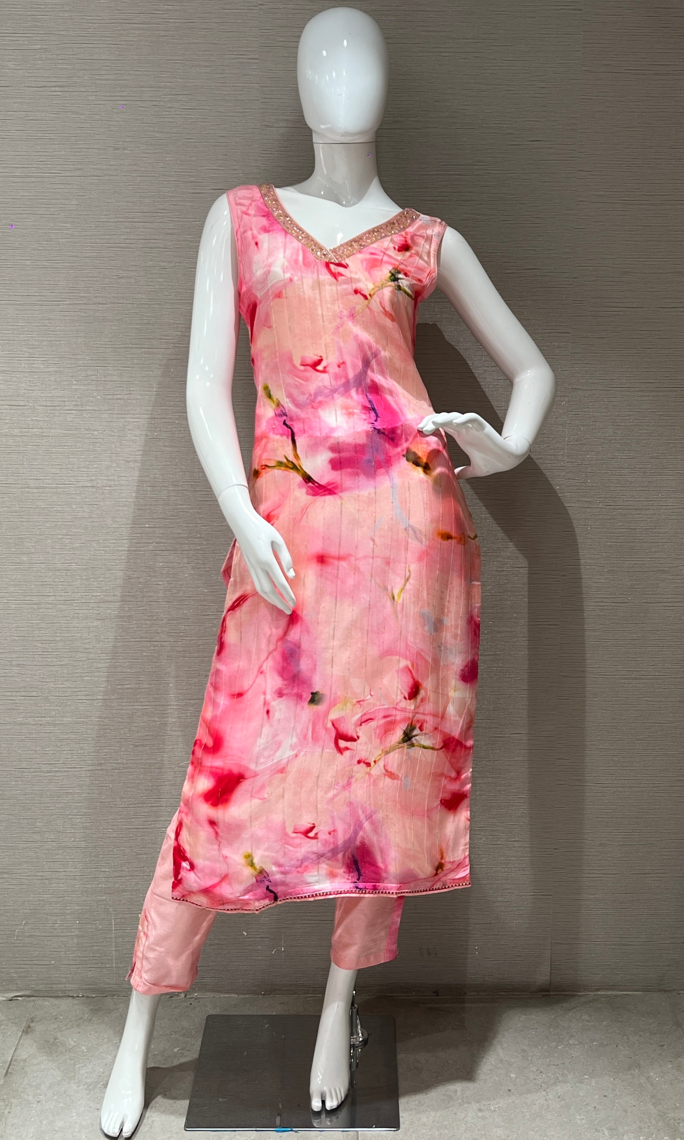 Baby pink kurta set with chiffon dupatta