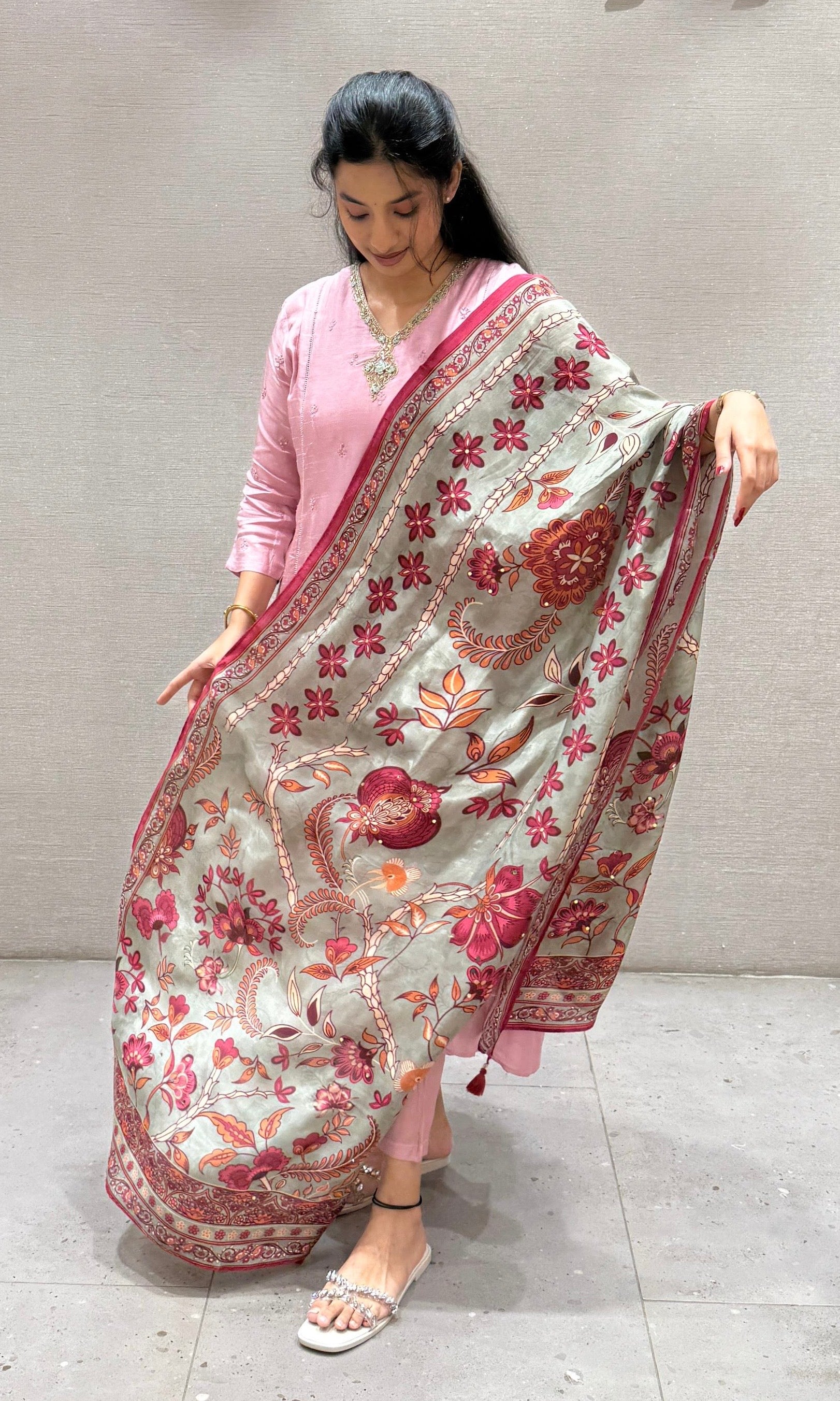 Rose pink kurta set with Floral Dupatta