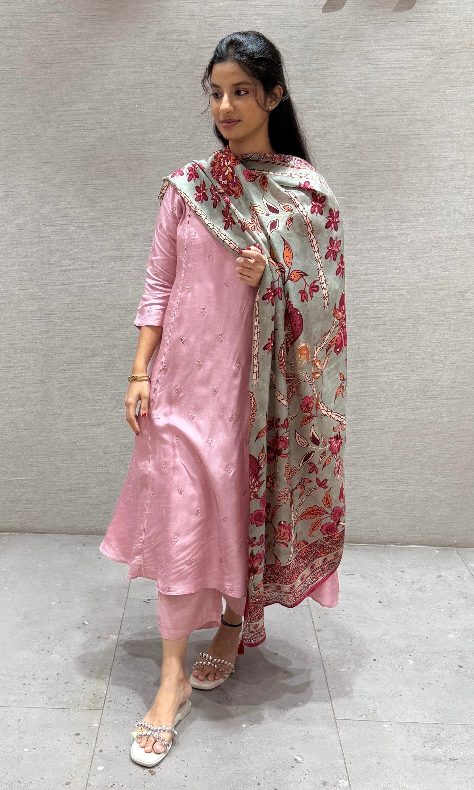 Rose pink kurta set with Floral Dupatta