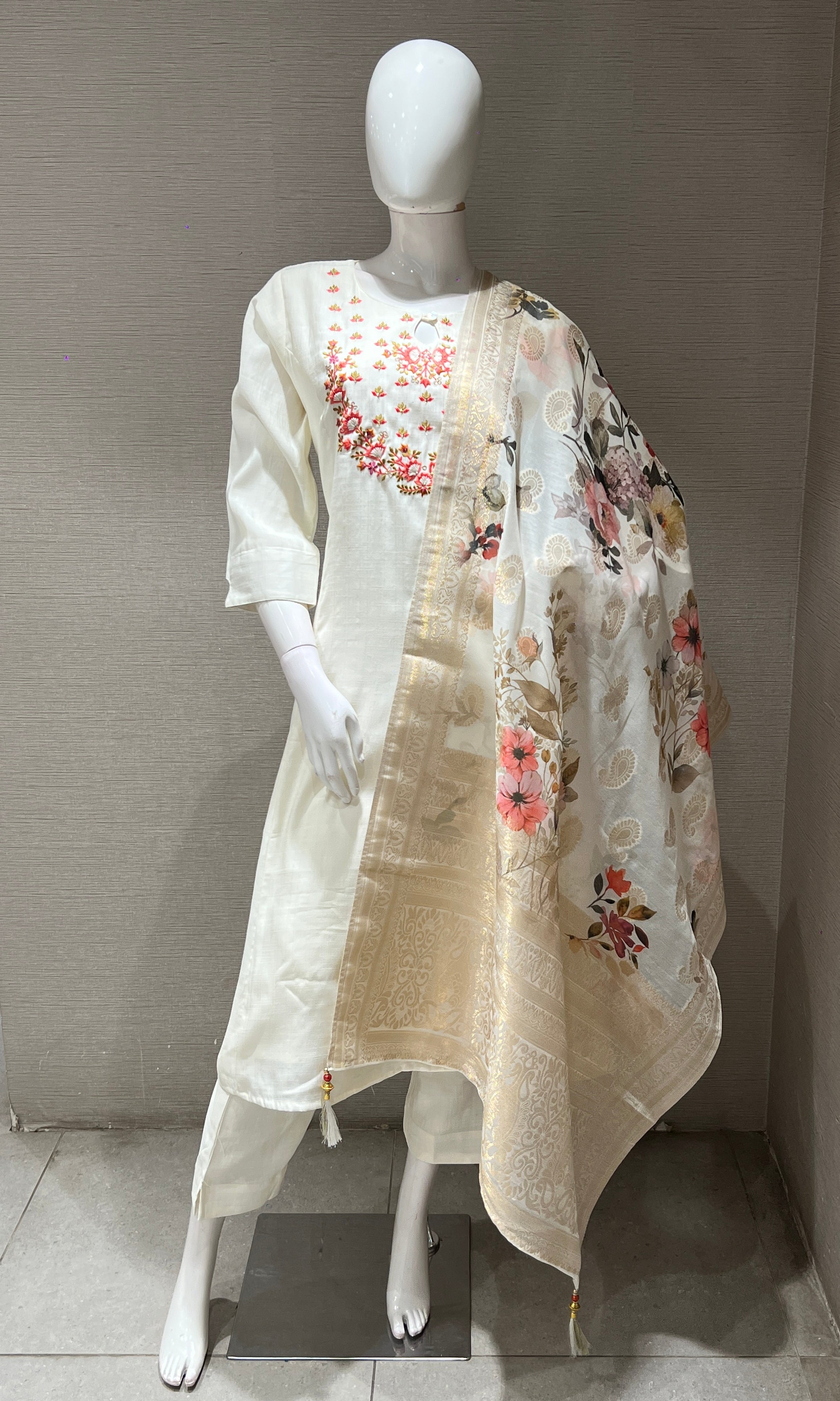 CREAM Floral Kurta Set