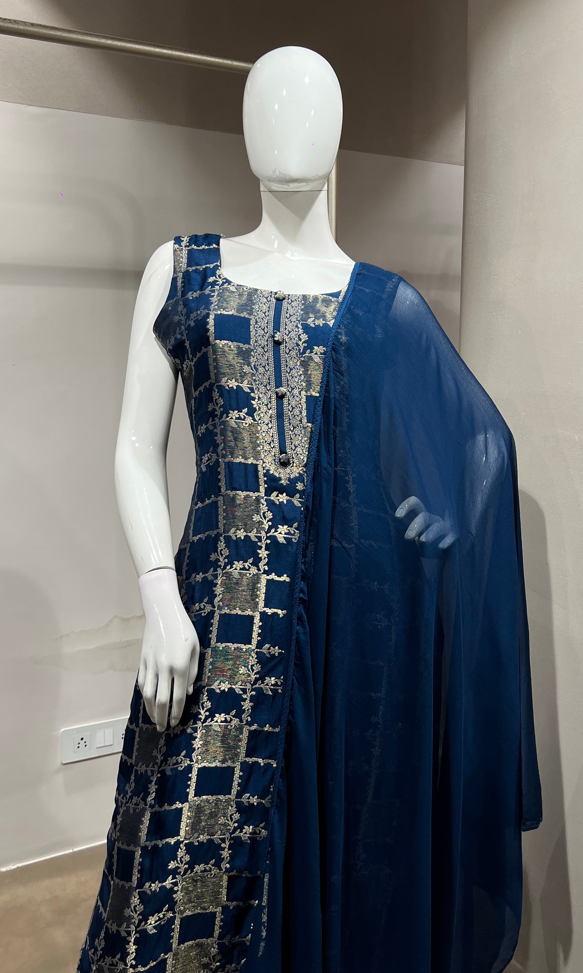 Dark blue Silk Embroidered Zari Kurta Set