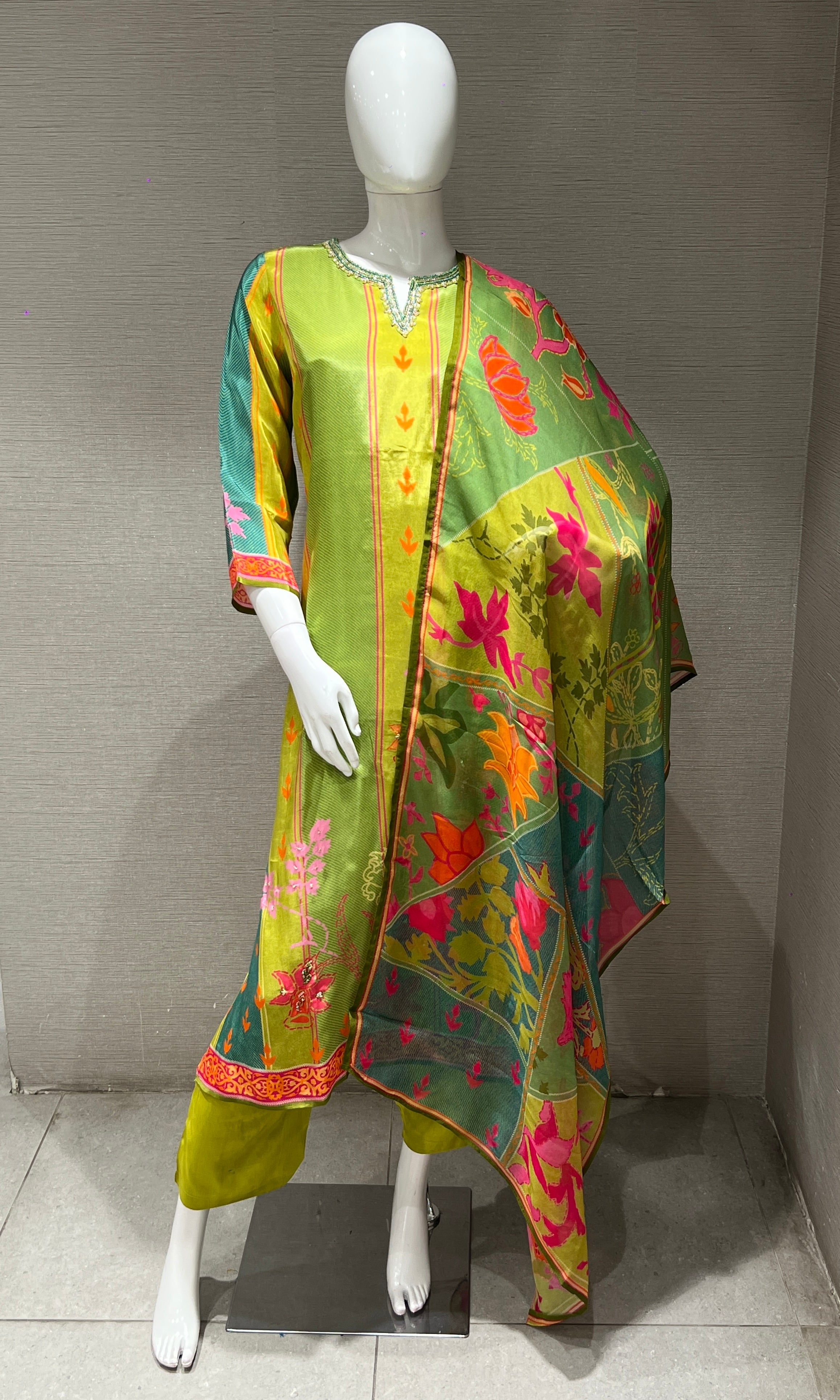 Green Floral Print Kurta Set with Dupatta