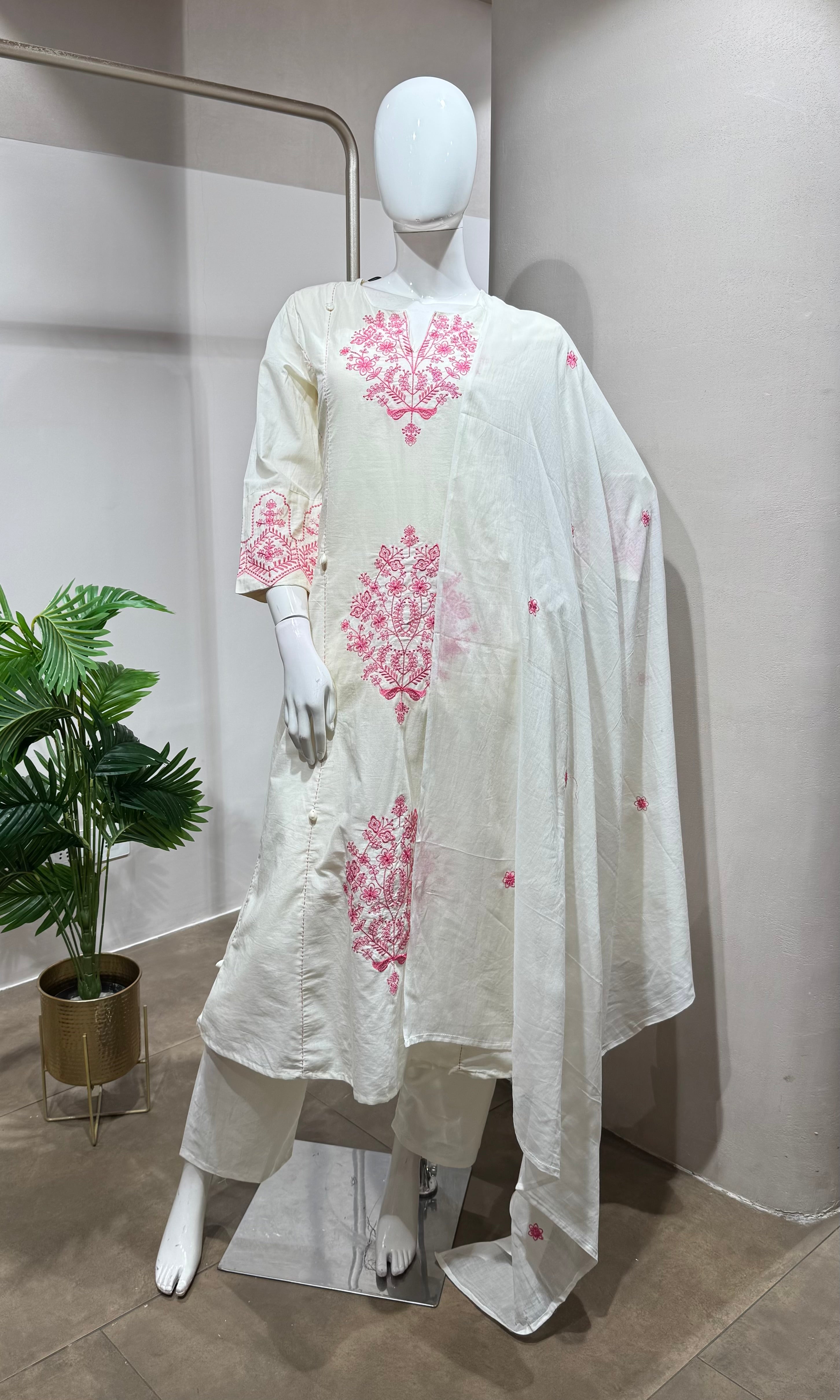 Pink and white ethnic kurta set