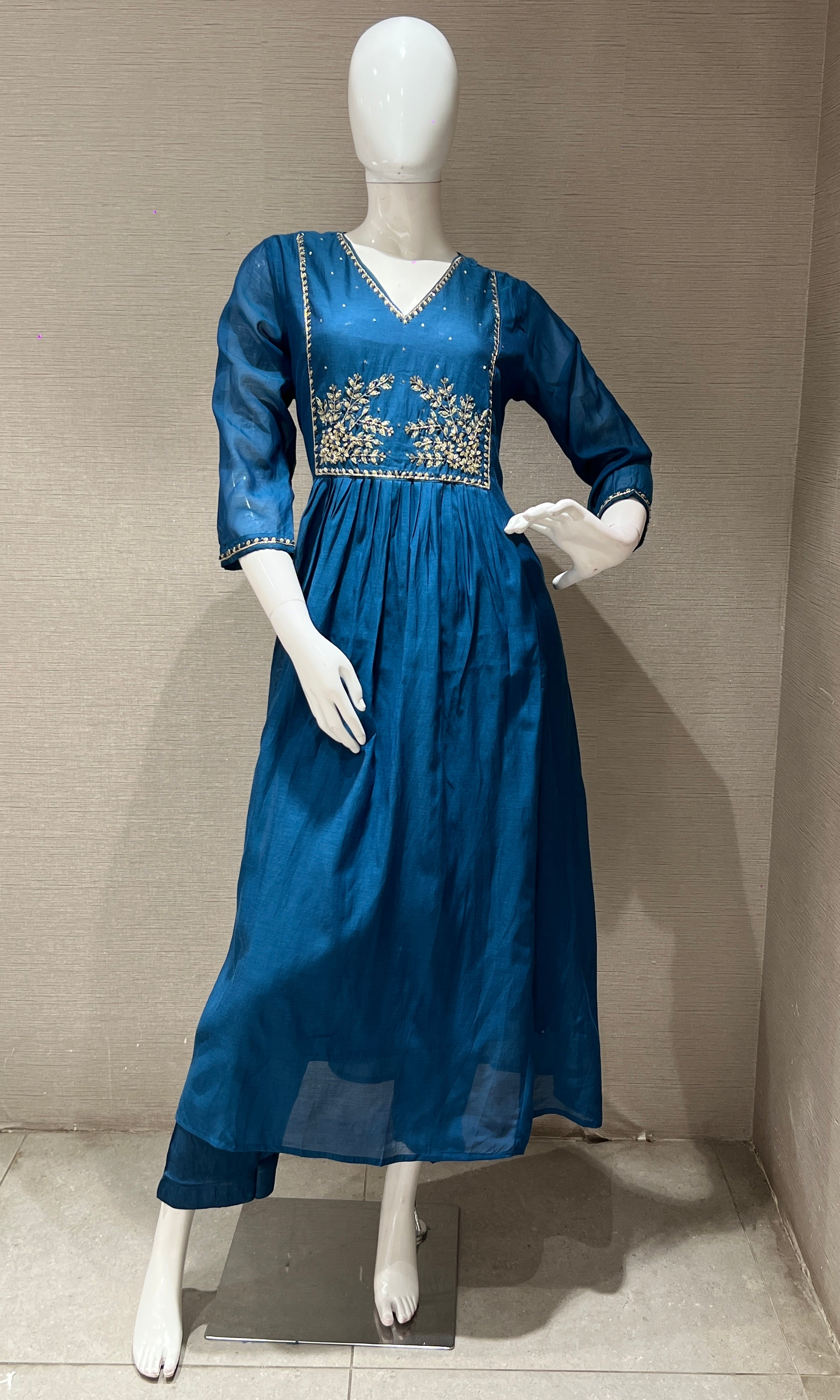 Blue Embroidered kurta set