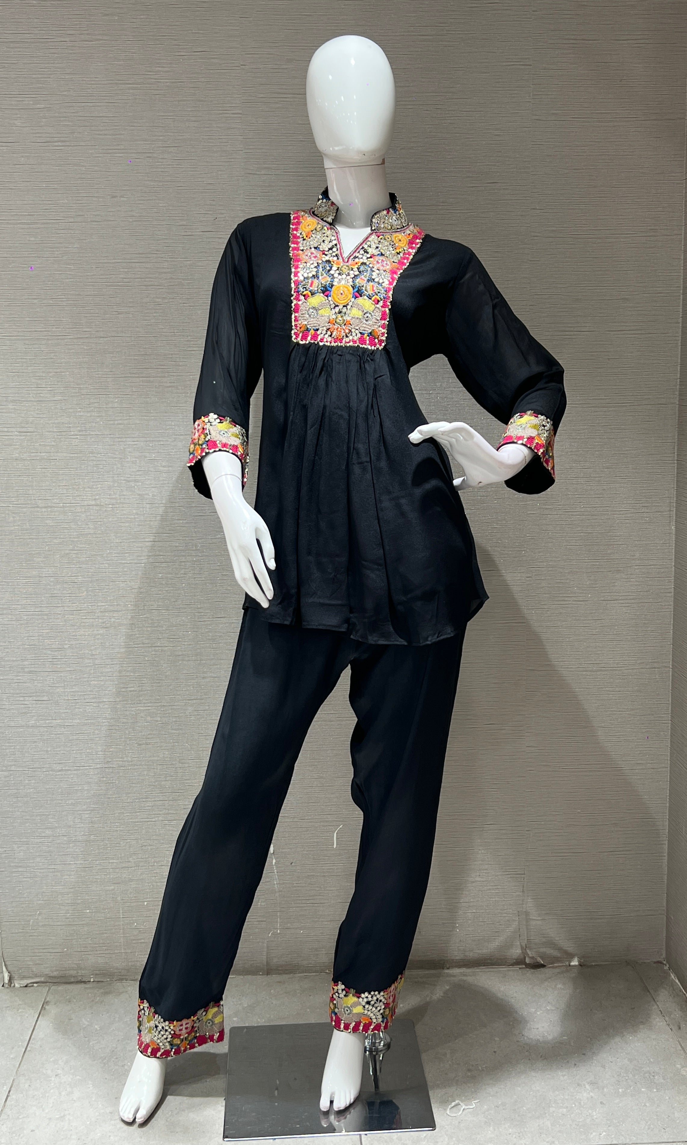 BLACK FLORAL CORD SET