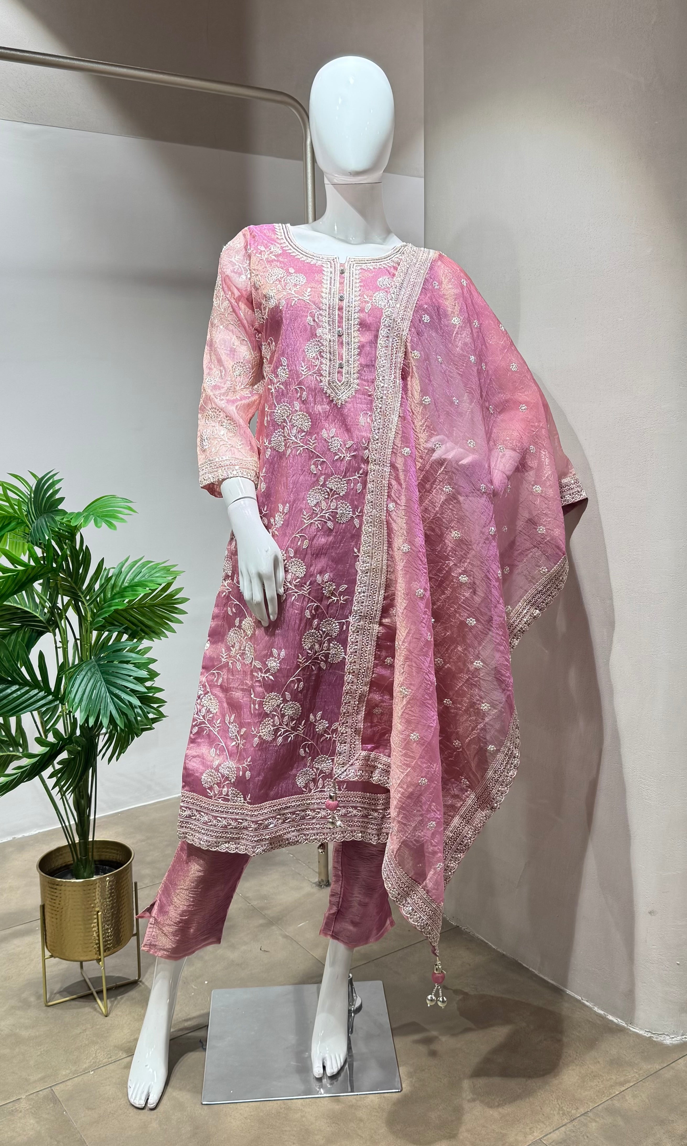 Onion pink floral thread embroidery kurta set