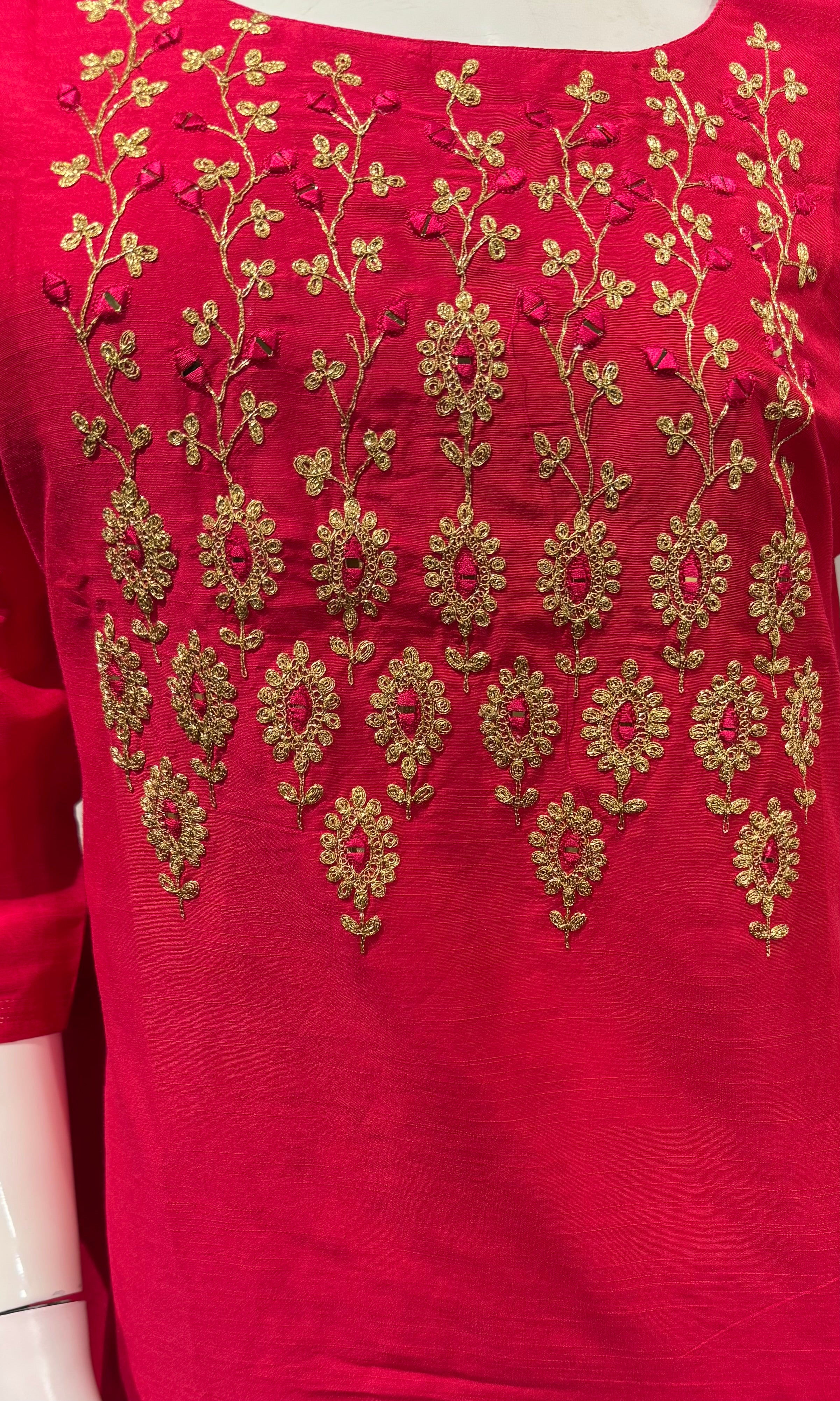 rani pink Ethnic motif kurta set