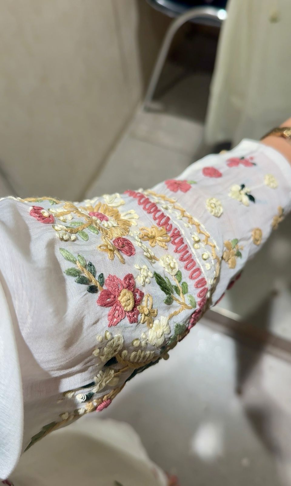 CREAM Floral Neckline MUL CHANDERI Kurta Set