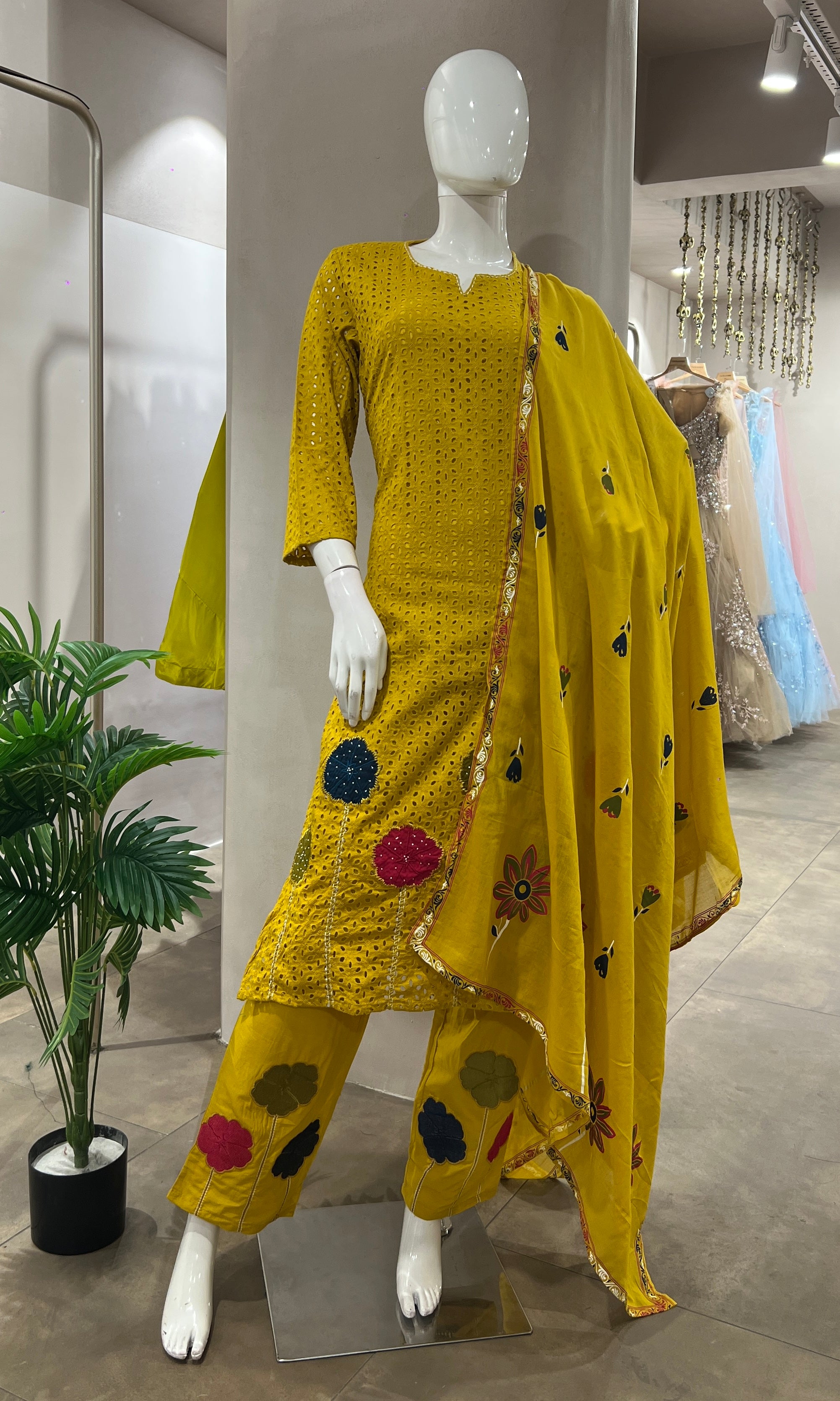 MUSTARD FLORAL EMBROIDERED KURTA SET