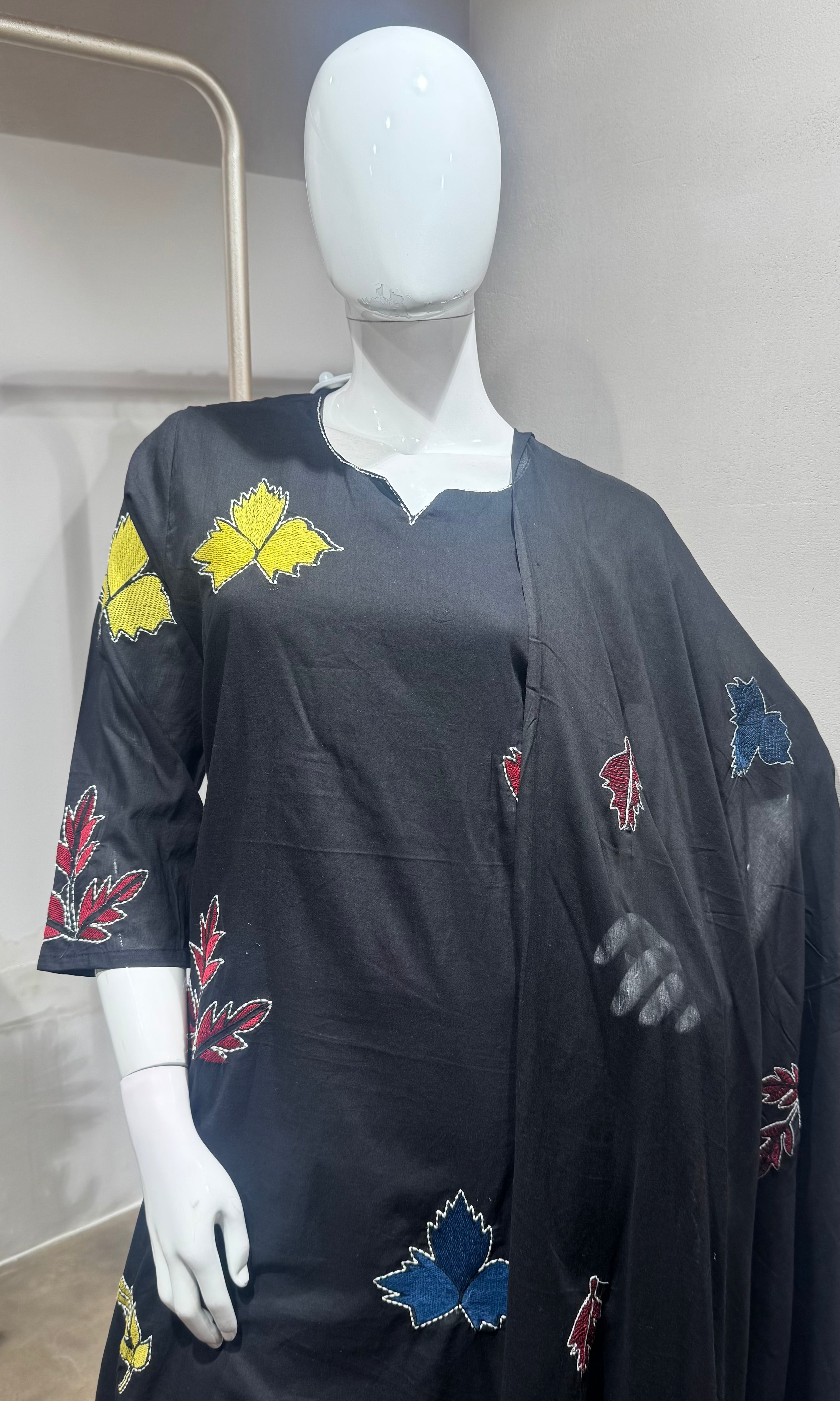 Black Floral Embroidery Kurta Set