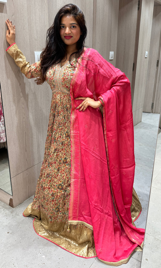 🍄‍🟫Light brown long dress with pink dupatta🌺